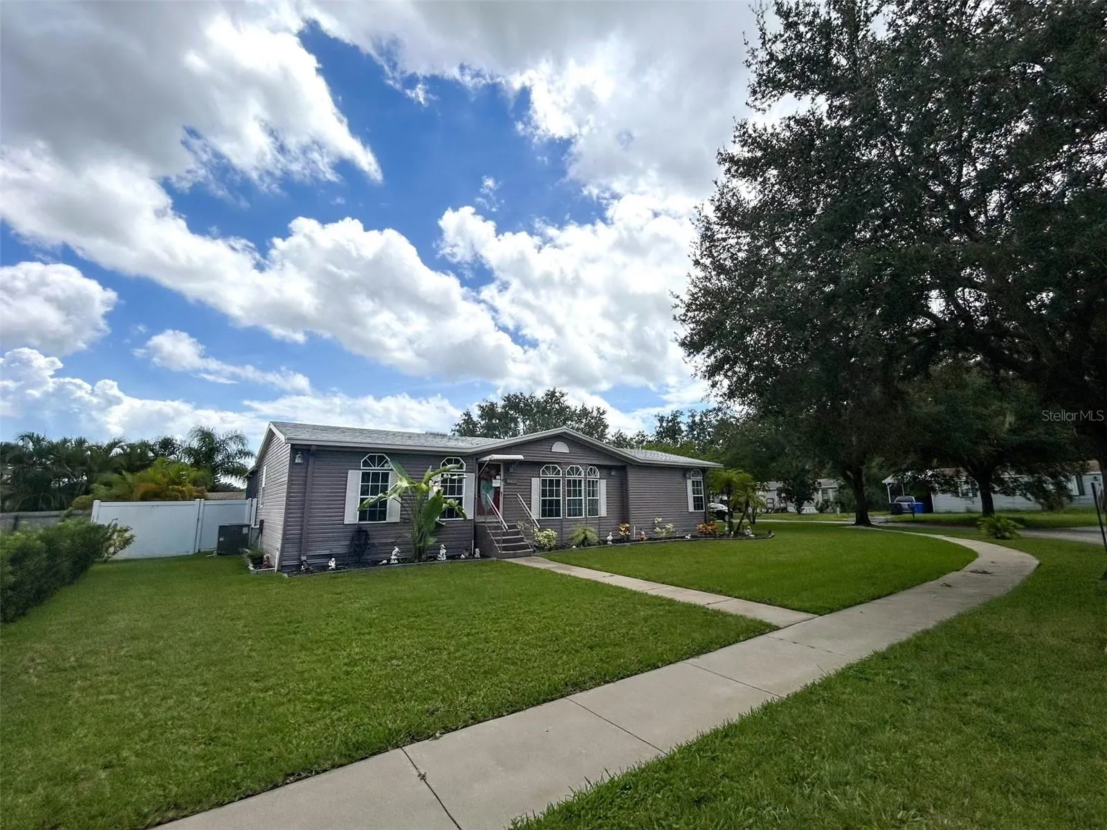 10423 GOSHAWK DR