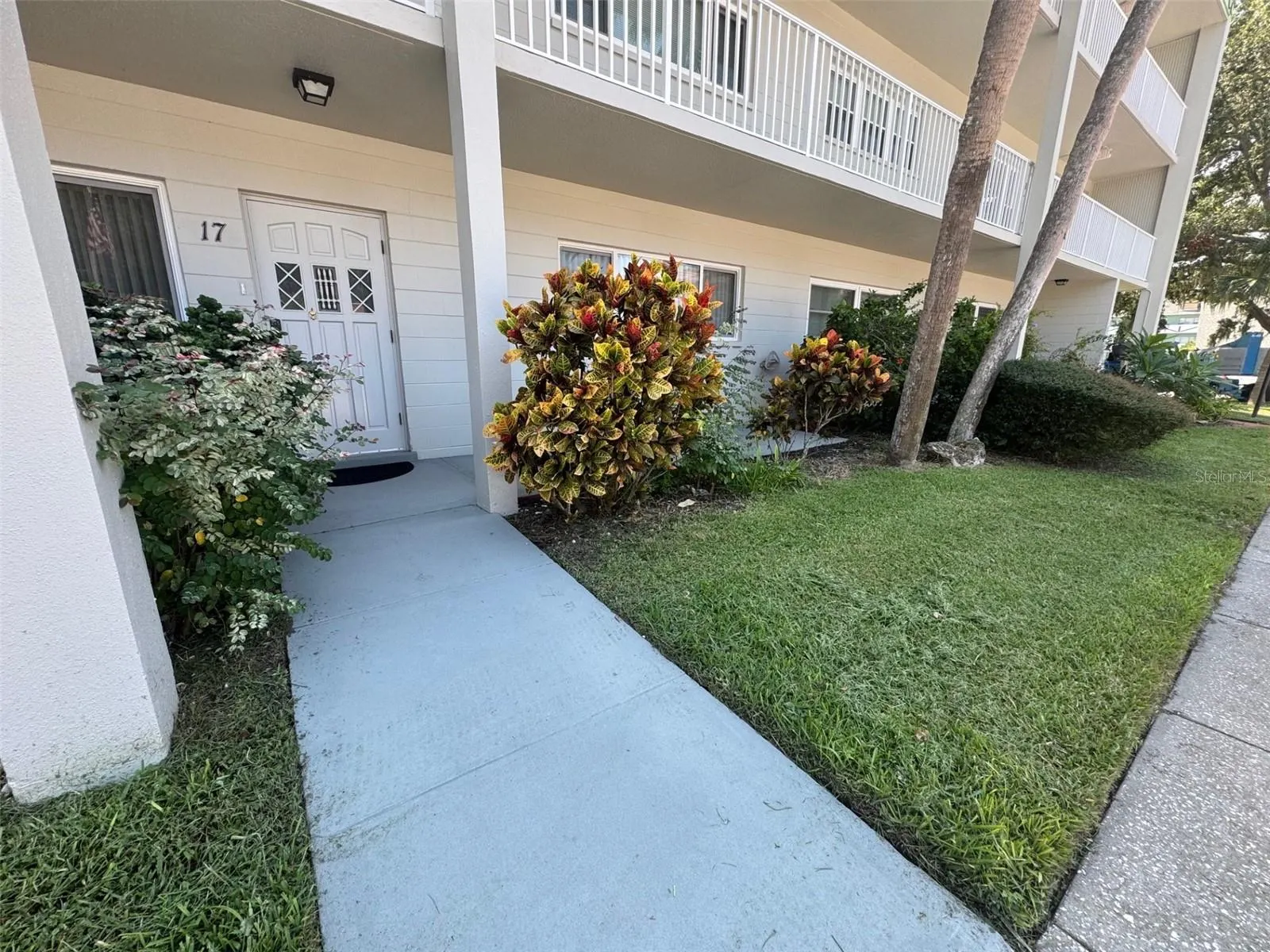2071 AUSTRALIA WAY W #17, #17