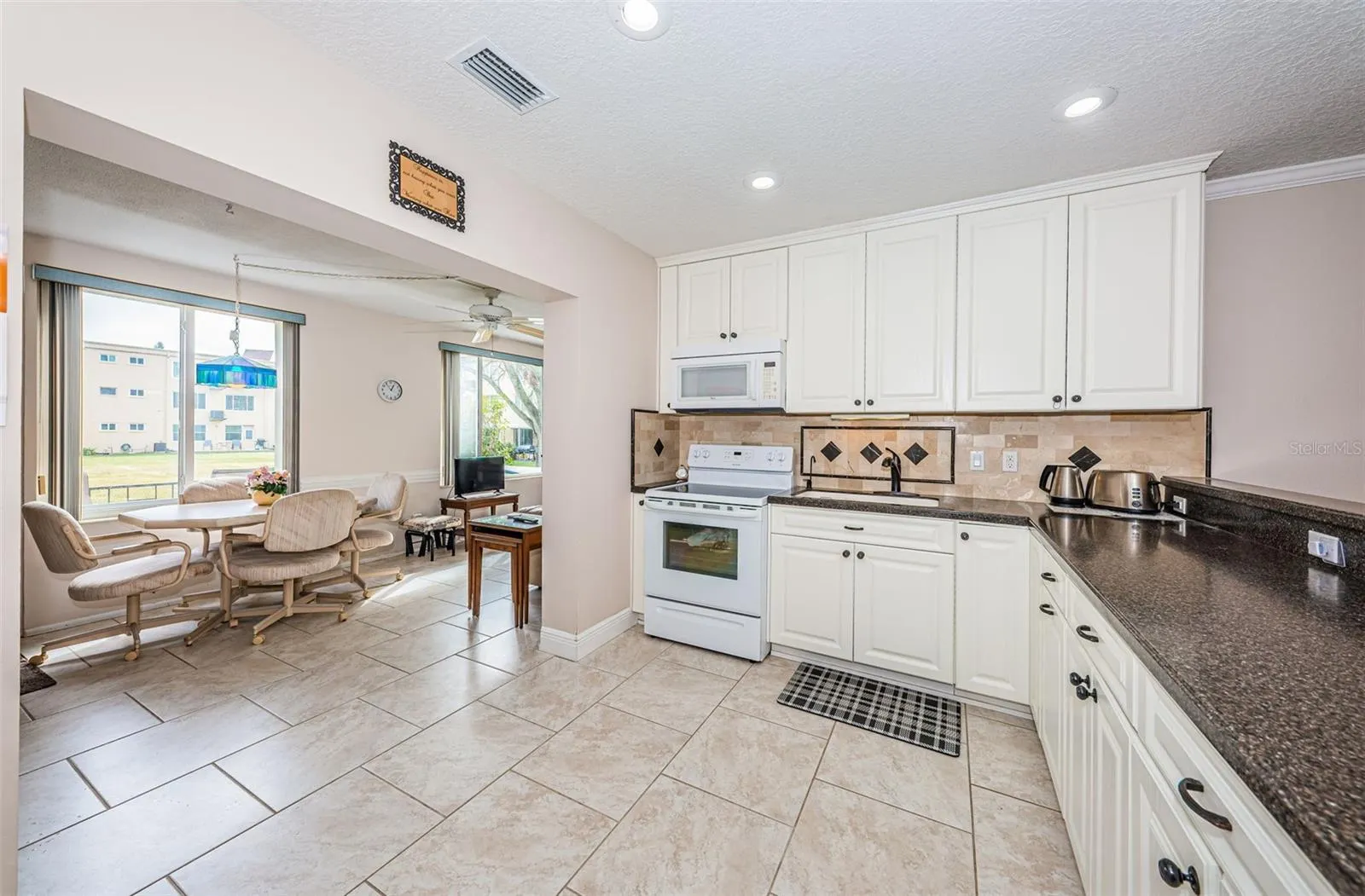 2071 AUSTRALIA WAY W #17, #17