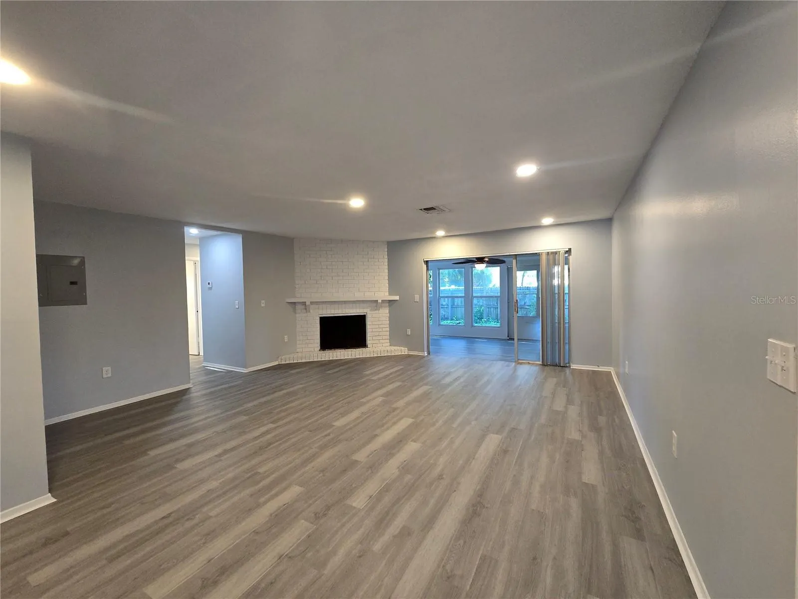 4039 AUDUBON DR