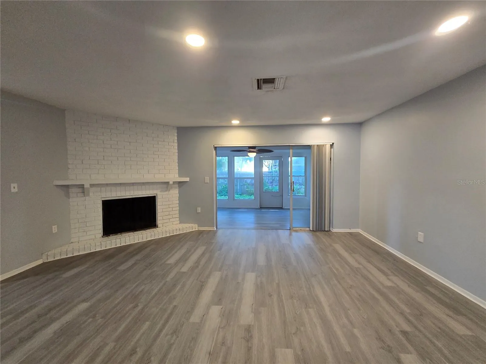 4039 AUDUBON DR