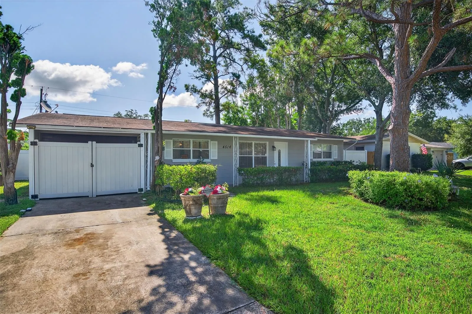 4516 S RENELLIE DR