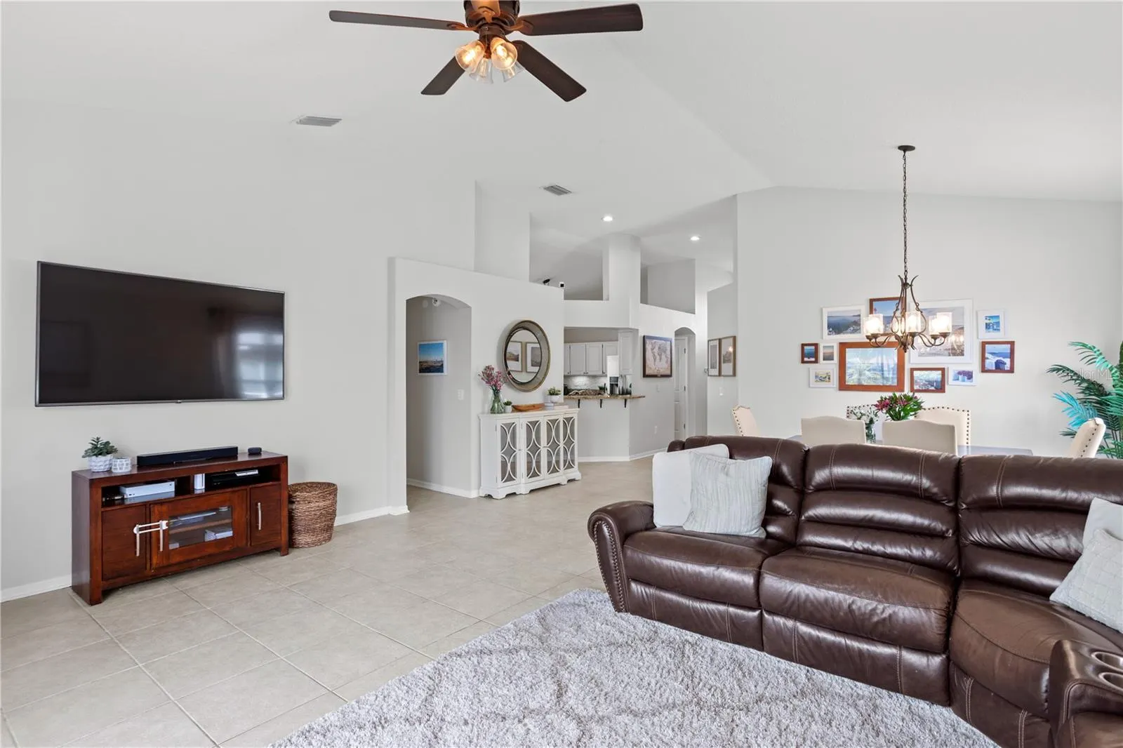 9912 STOCKBRIDGE DR