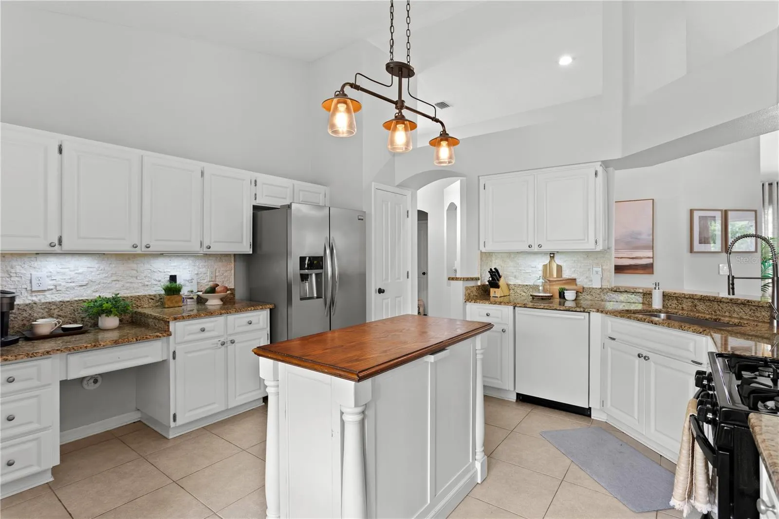 9912 STOCKBRIDGE DR