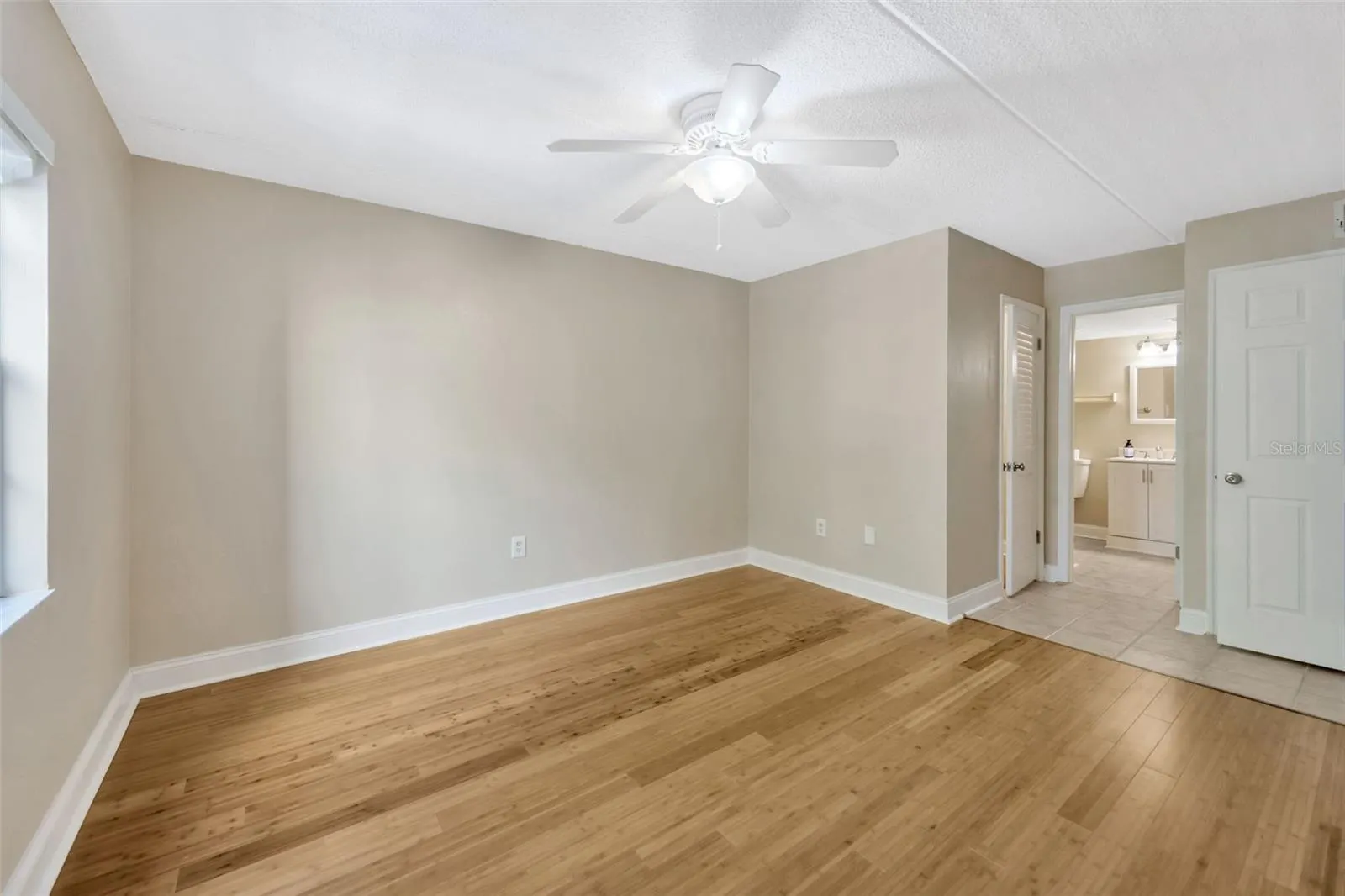 5305 SAN SEBASTIAN CT #127, #127