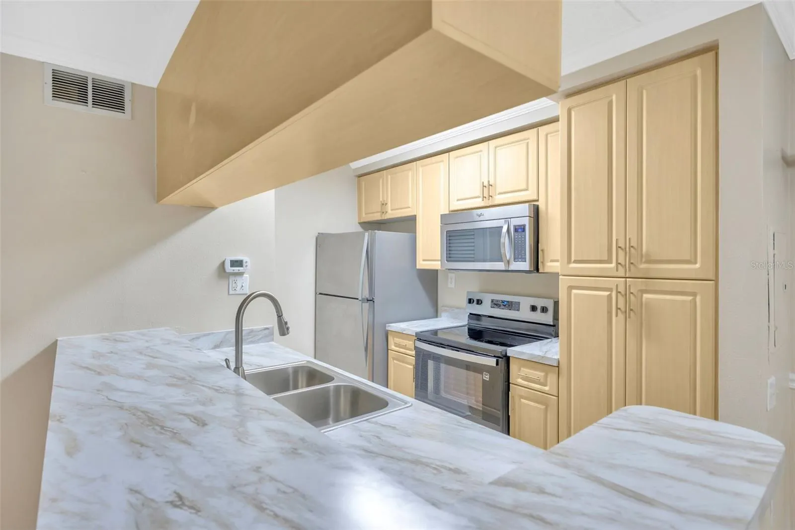 5305 SAN SEBASTIAN CT #127, #127
