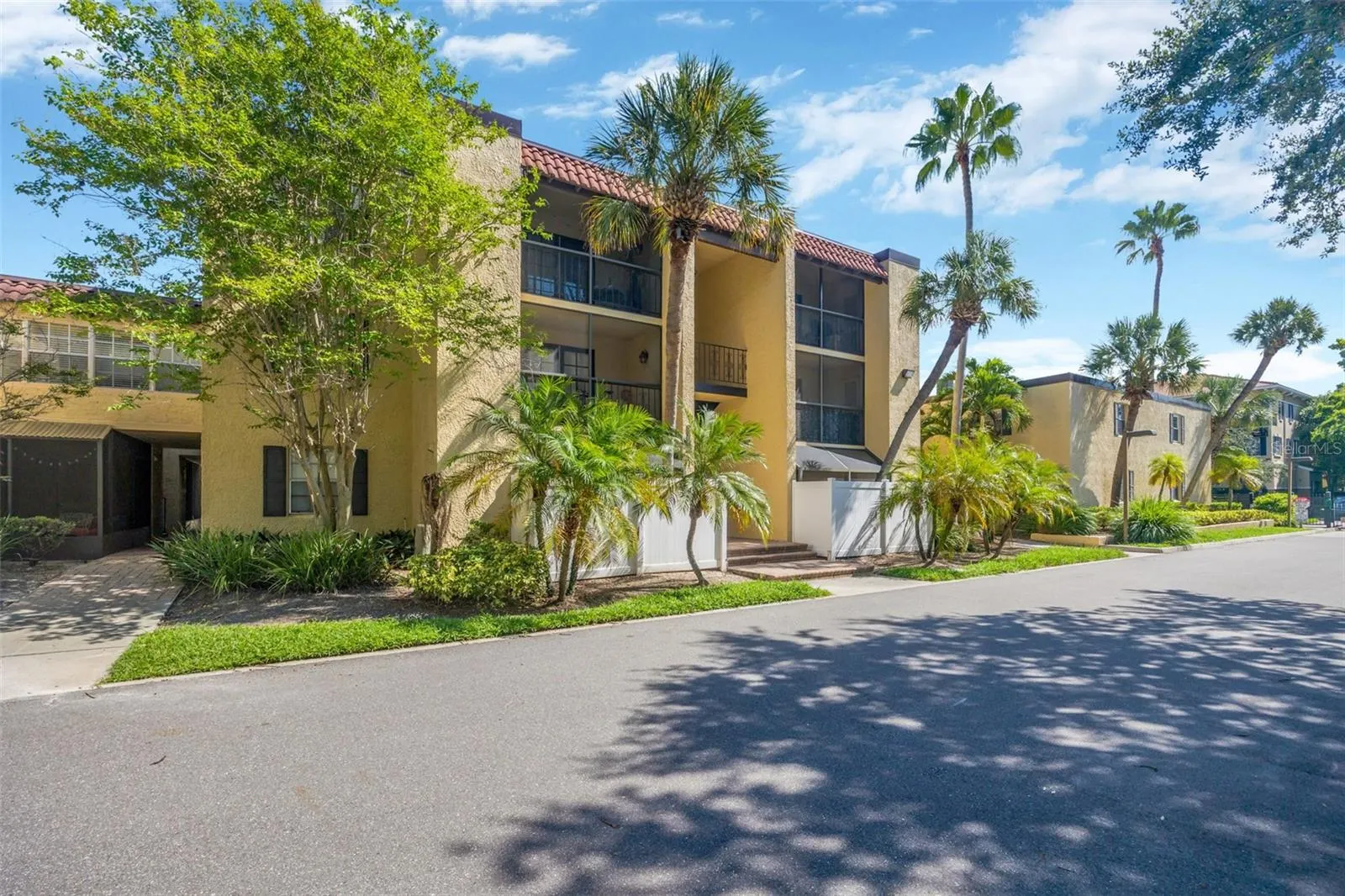 5305 SAN SEBASTIAN CT #127, #127