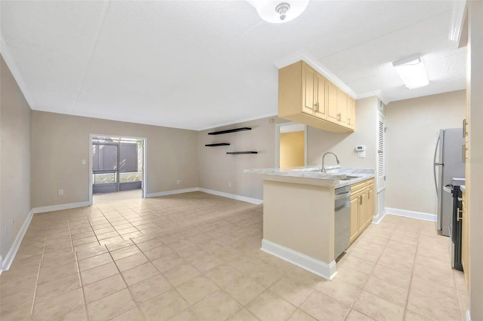 5305 SAN SEBASTIAN CT #127, #127