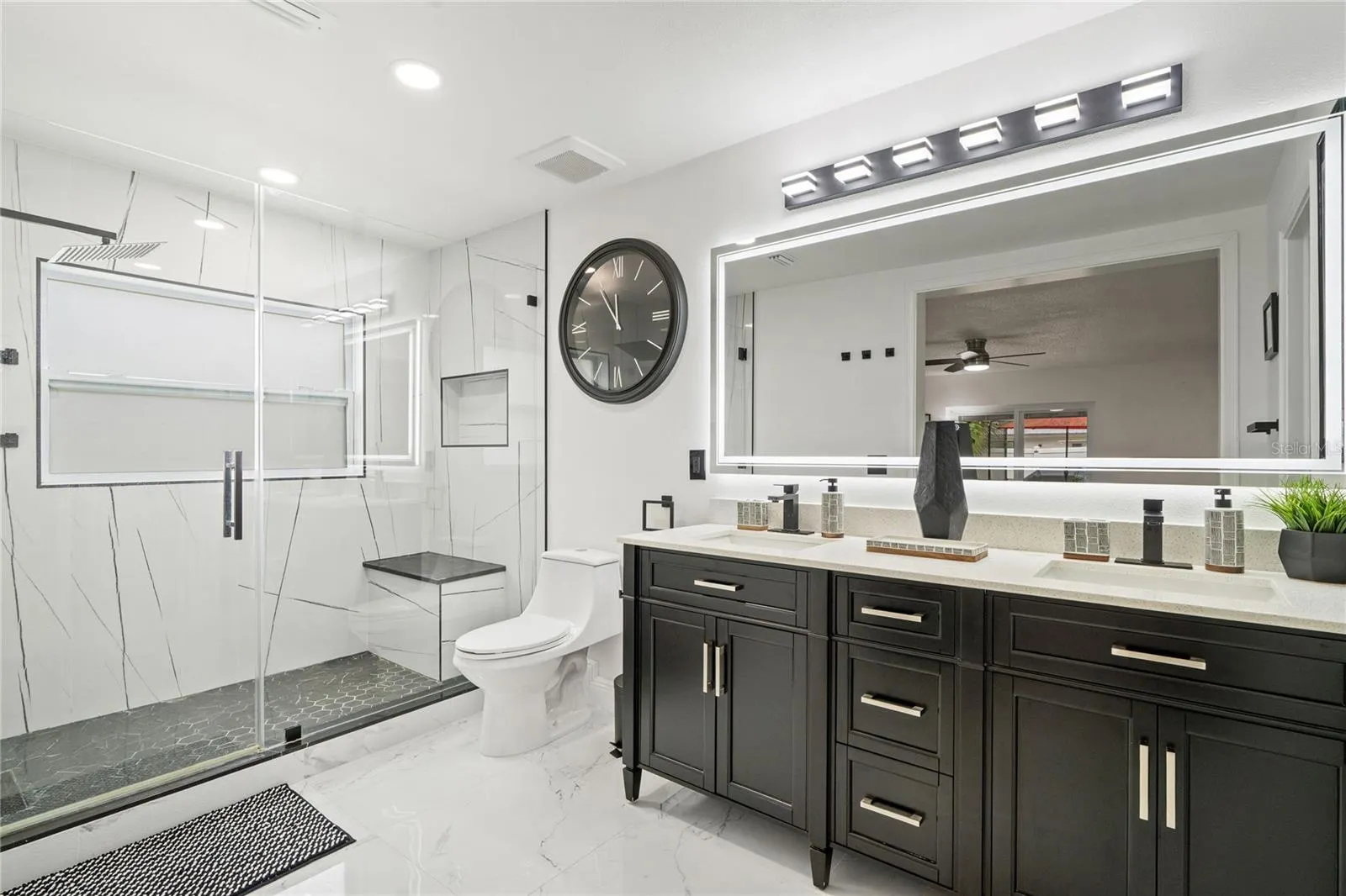 4104 CANOGA PARK DR