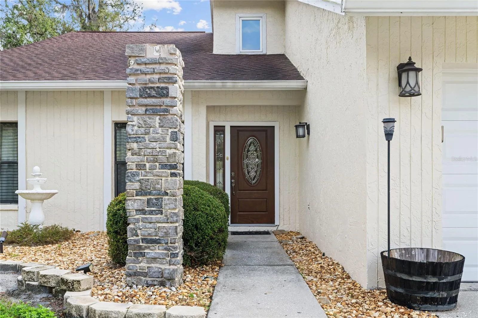 4104 CANOGA PARK DR