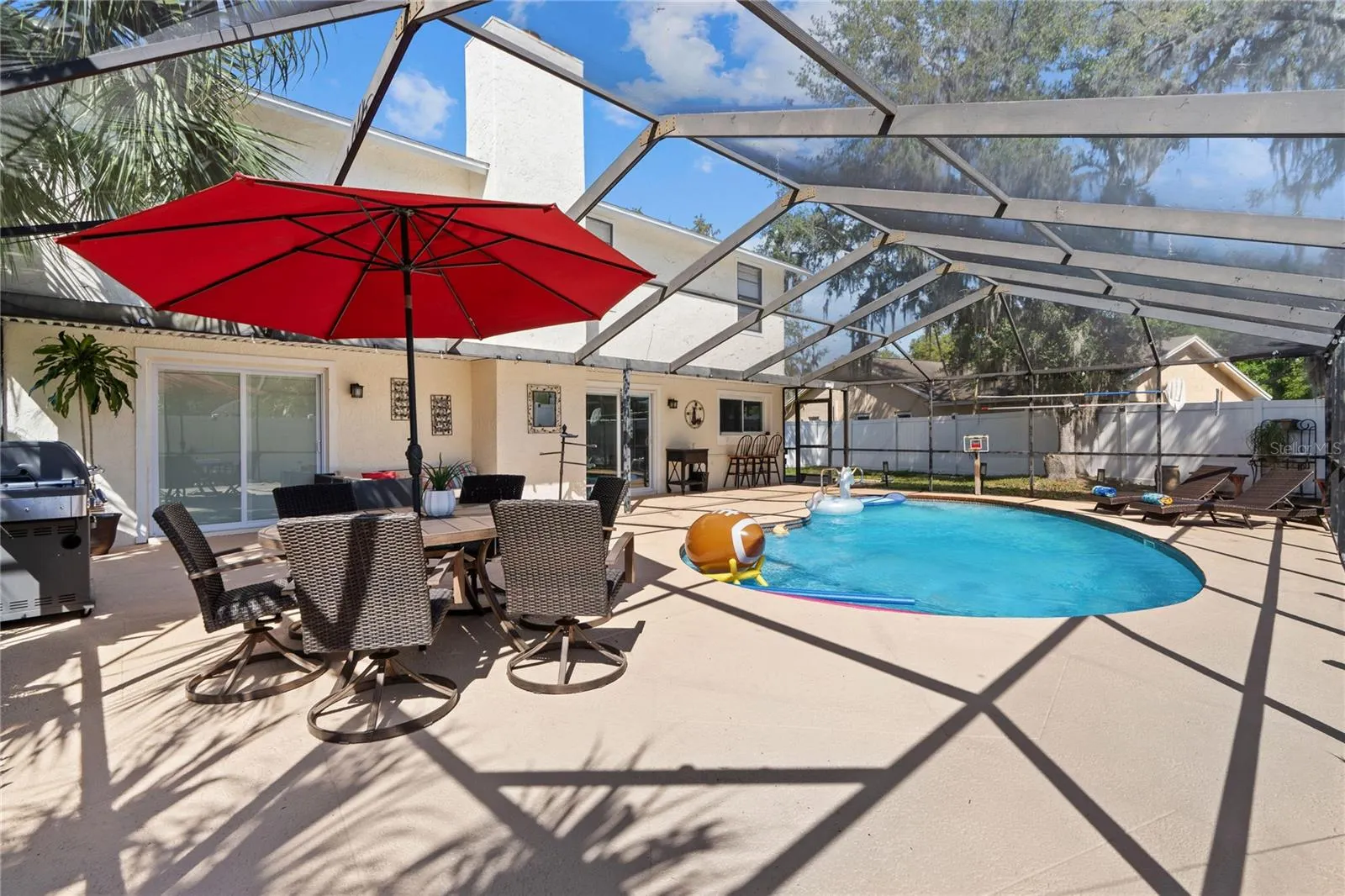 4104 CANOGA PARK DR