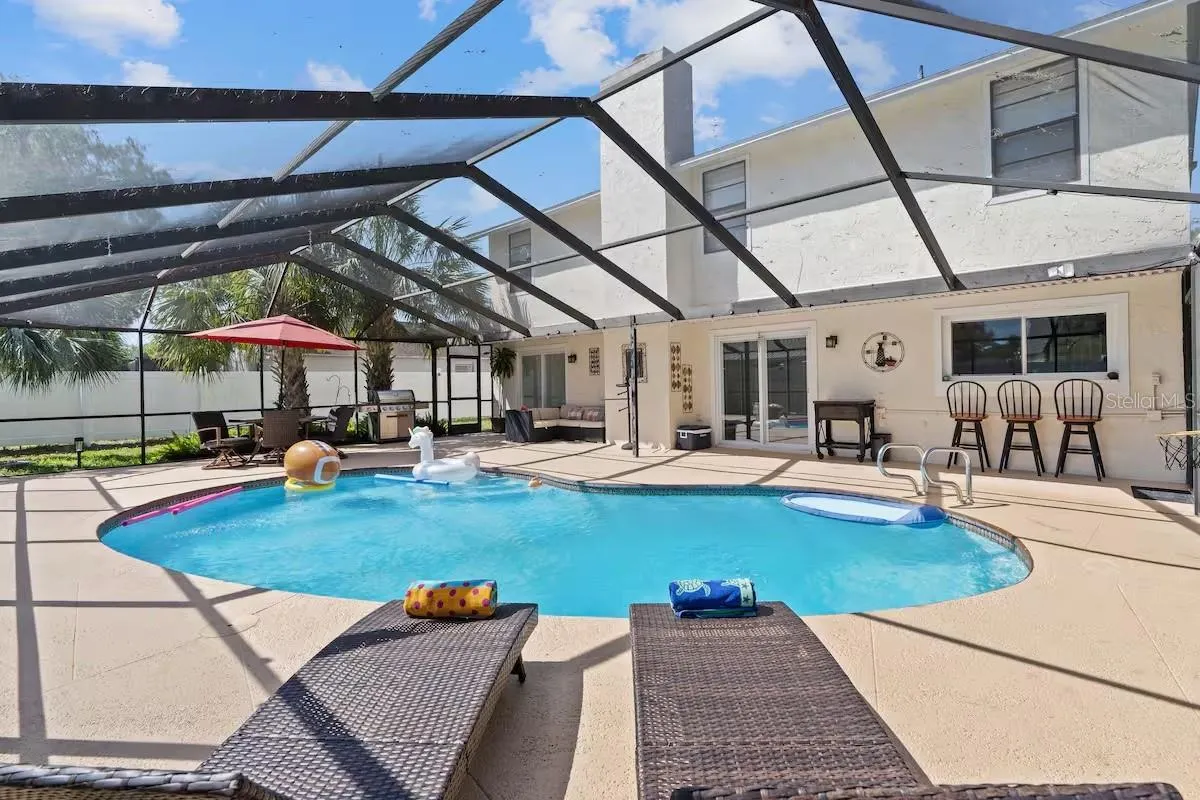 4104 CANOGA PARK DR