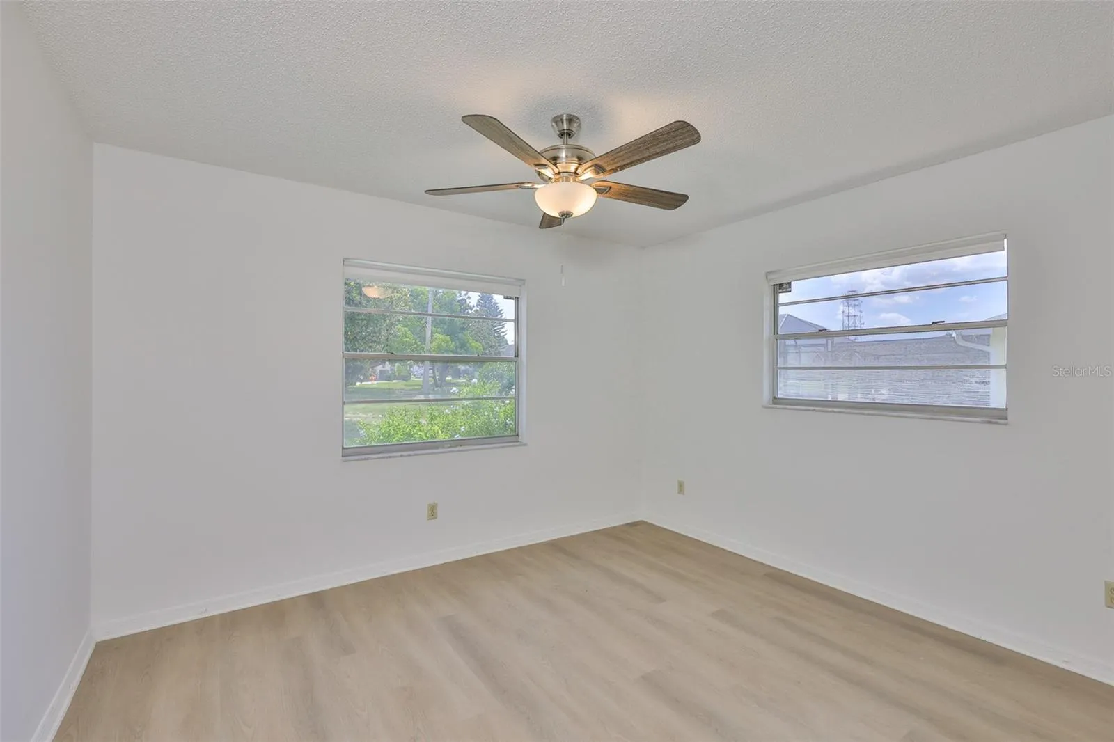 1219 WILD FEATHER LN