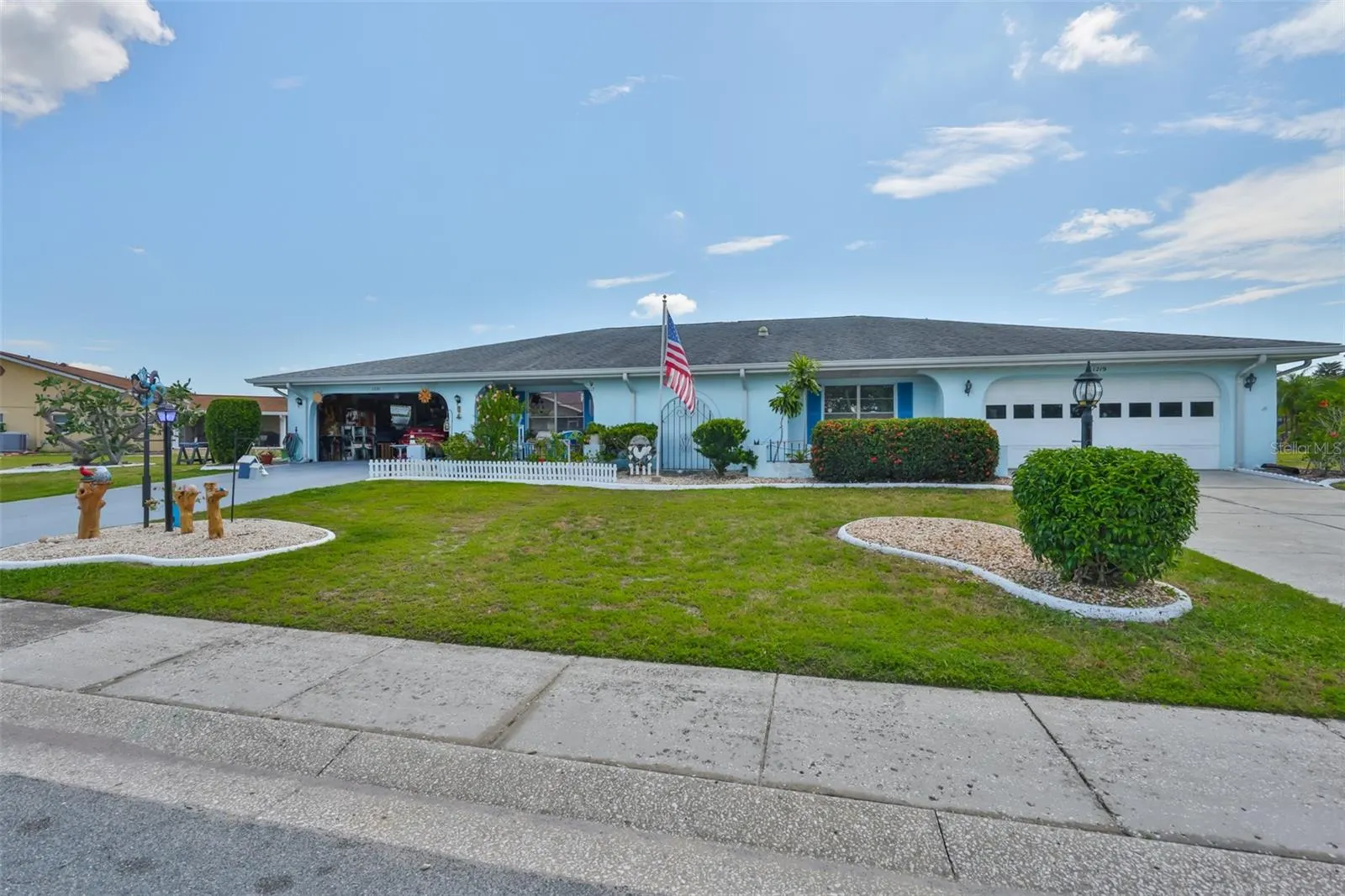 1219 WILD FEATHER LN