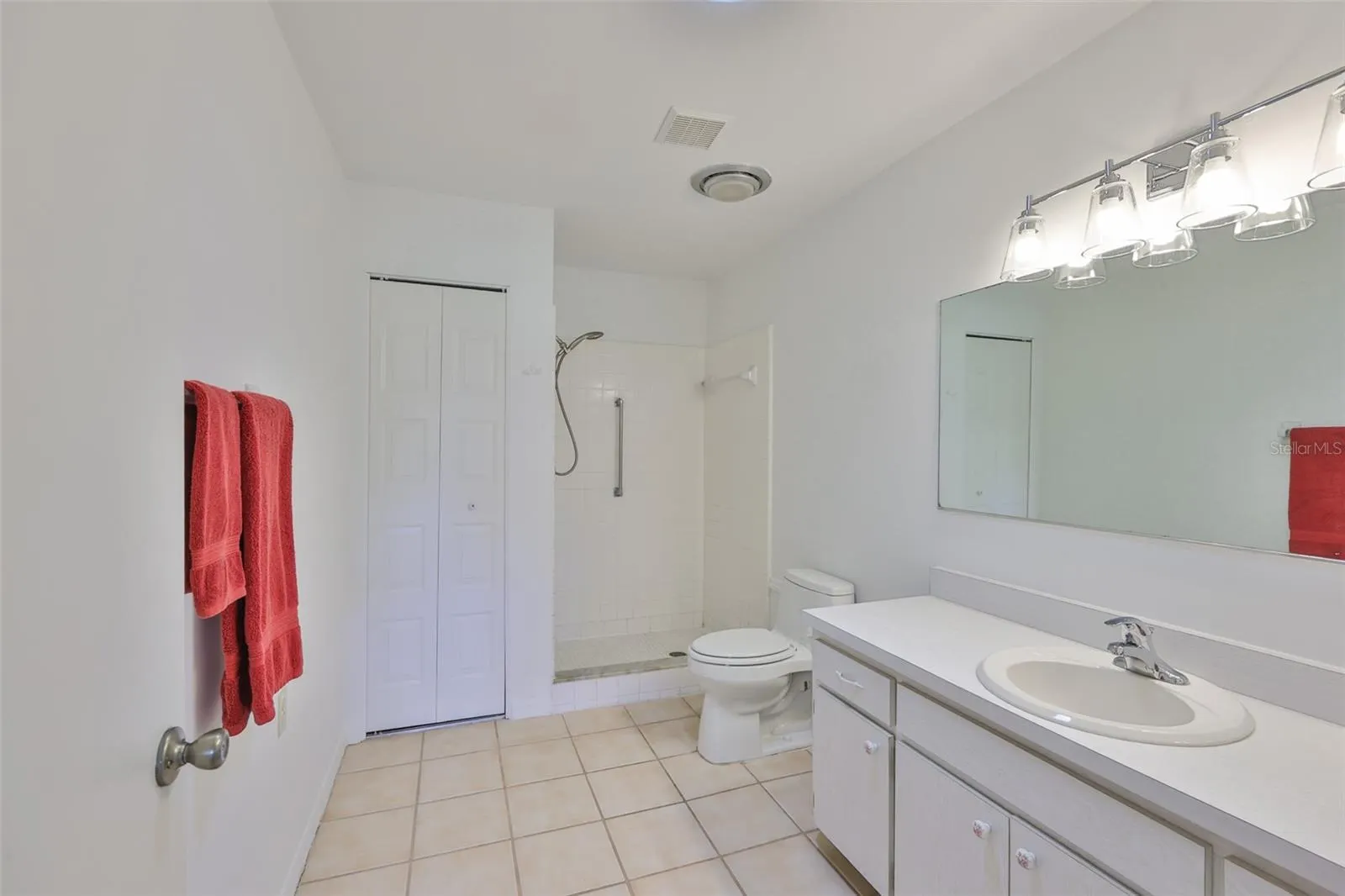 1219 WILD FEATHER LN
