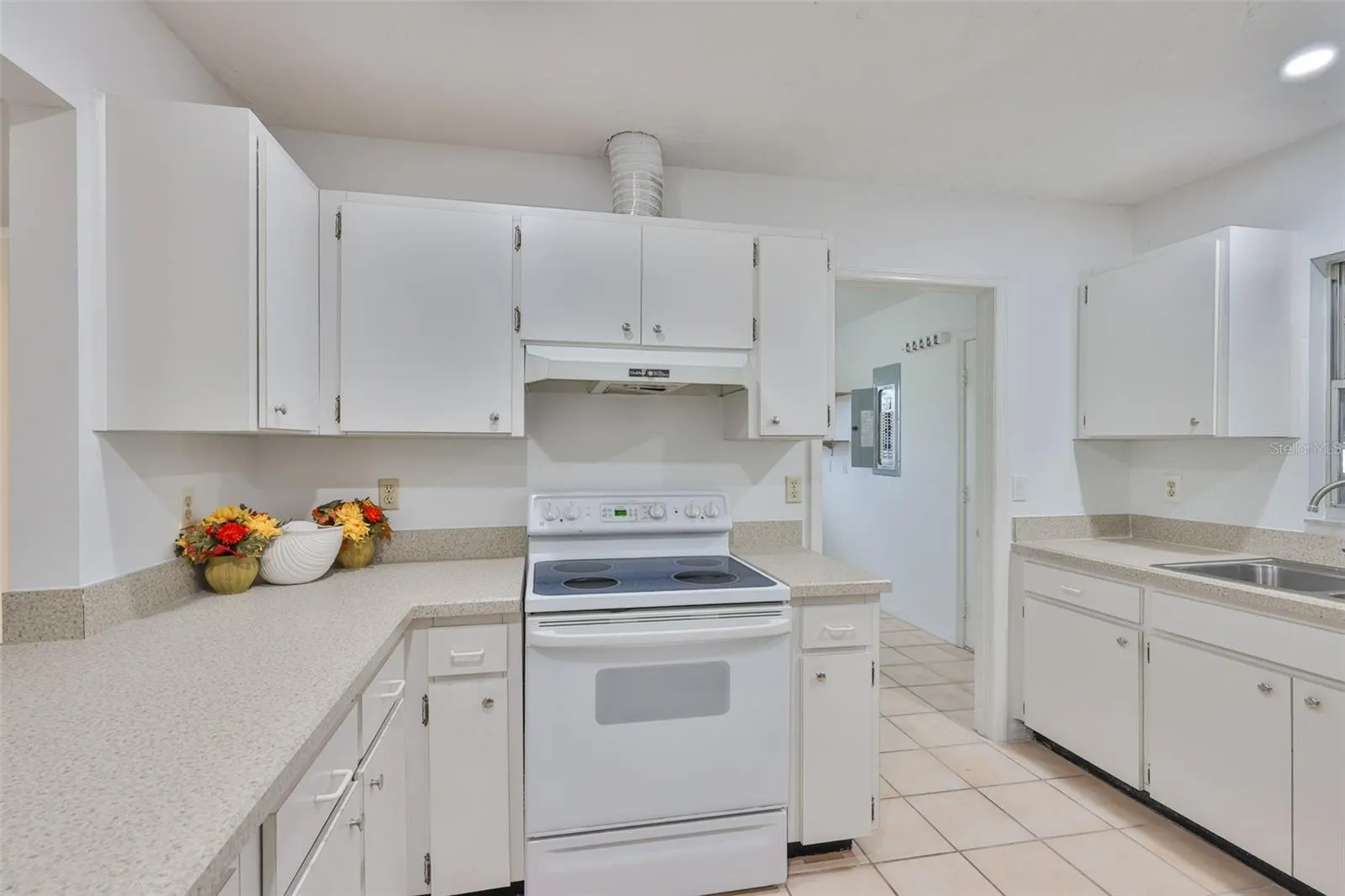 1219 WILD FEATHER LN