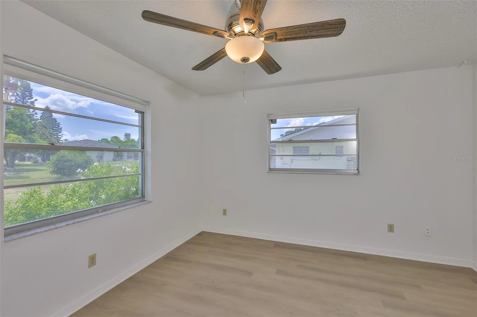 1219 WILD FEATHER LN