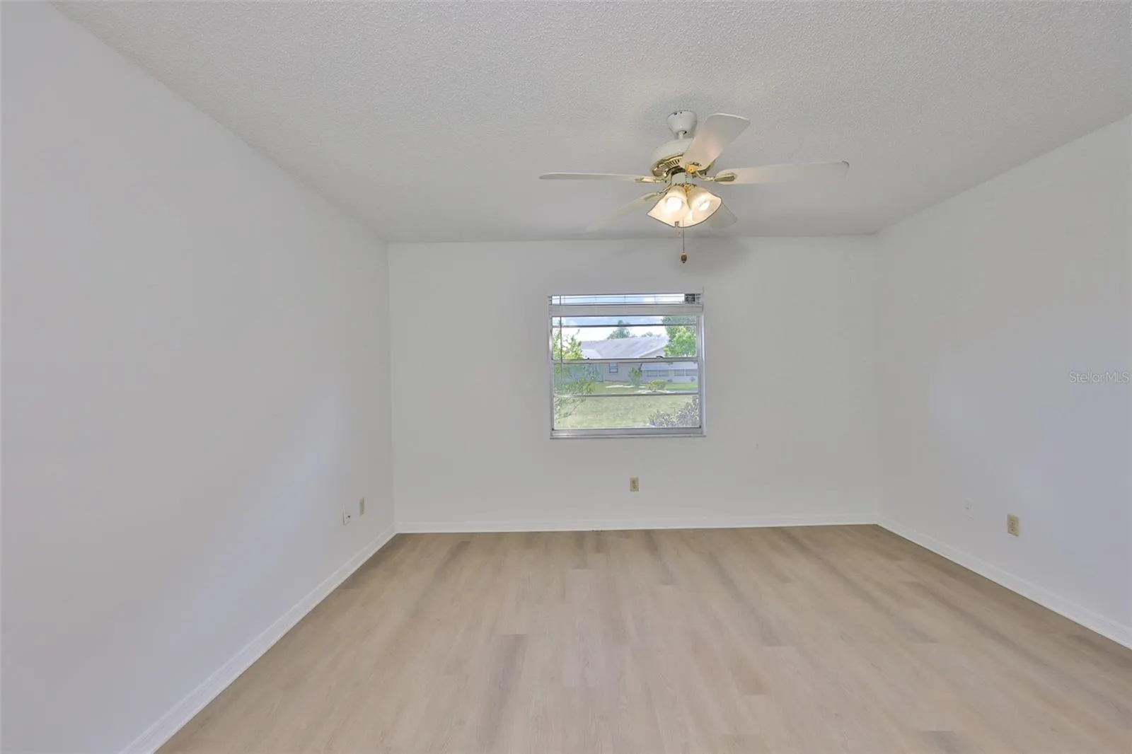 1219 WILD FEATHER LN