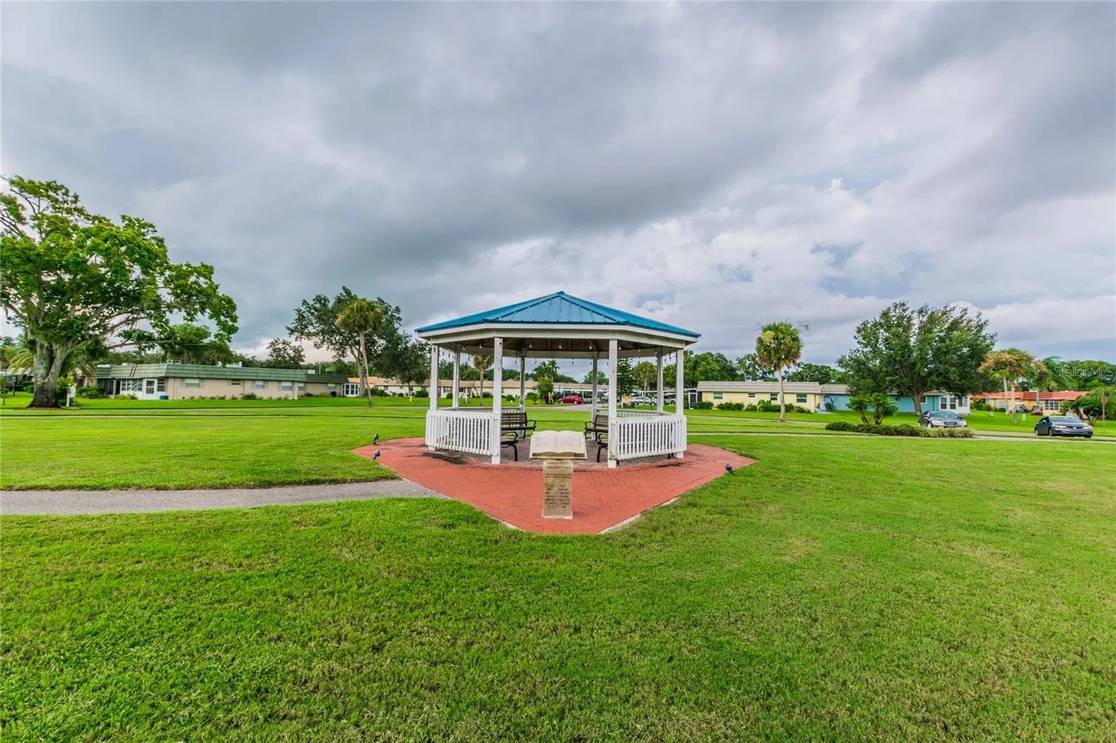 301 ANDOVER PL S #177, #177