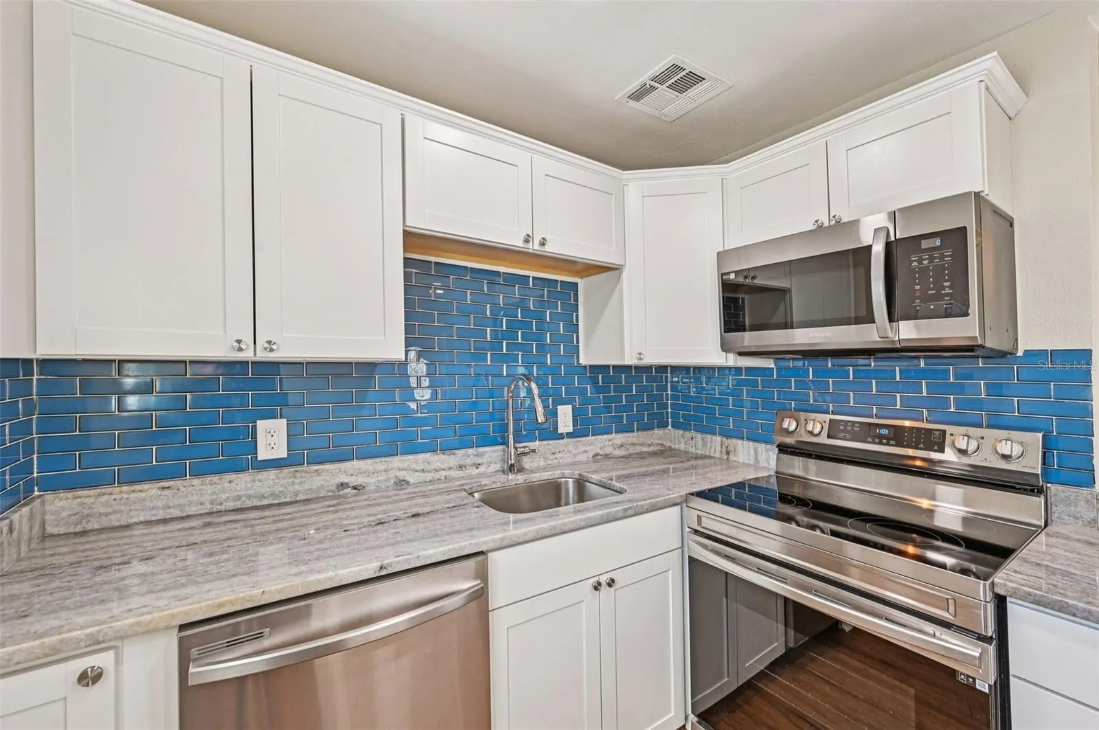 301 ANDOVER PL S #177, #177