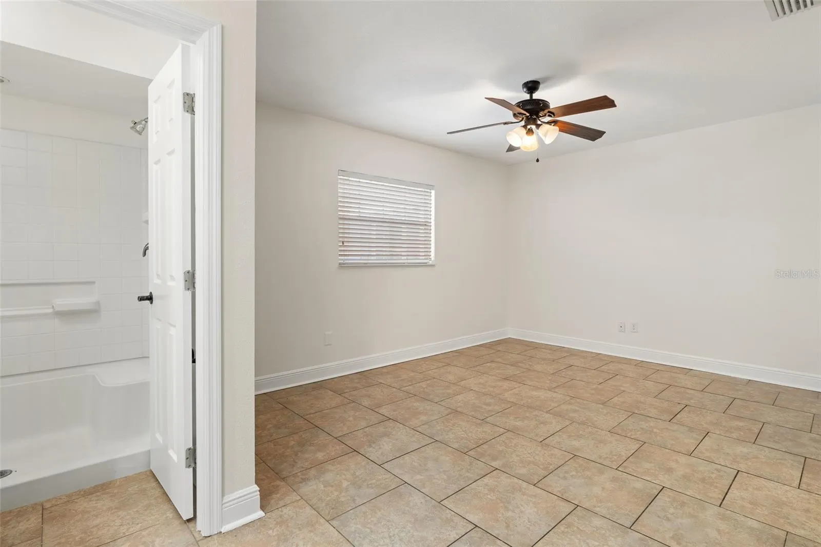 7328 SUNSHINE CIR
