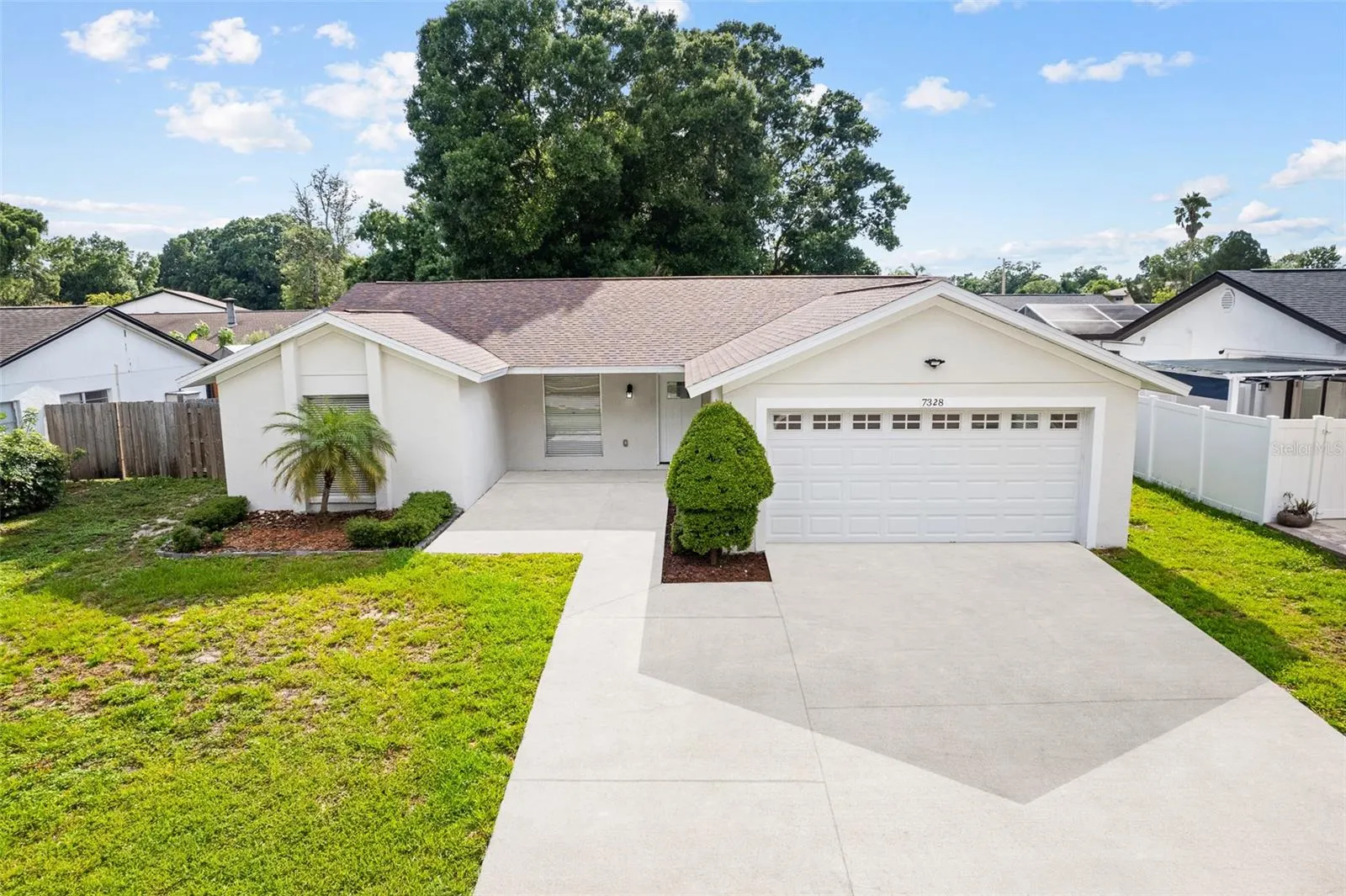 7328 SUNSHINE CIR