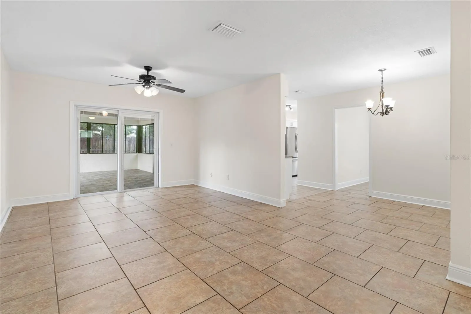 7328 SUNSHINE CIR