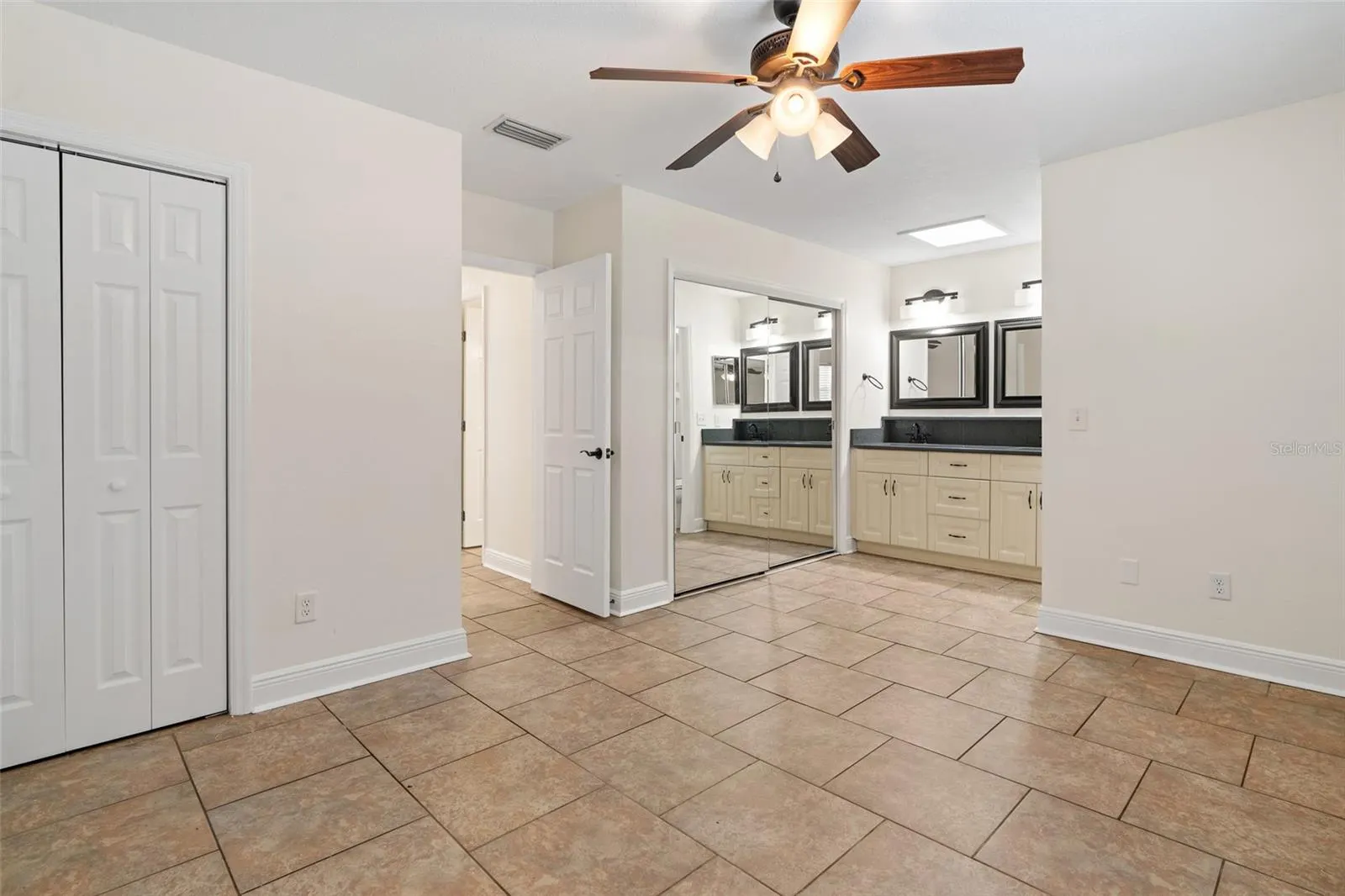 7328 SUNSHINE CIR