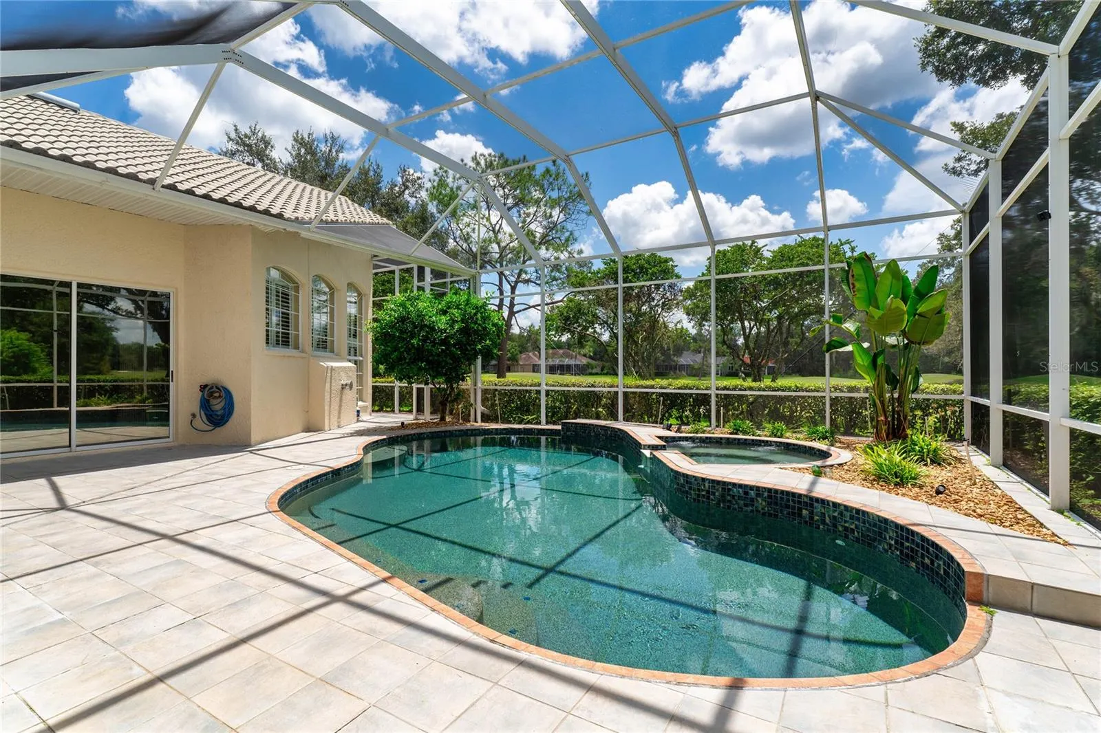 9117 WOODRIDGE RUN DR