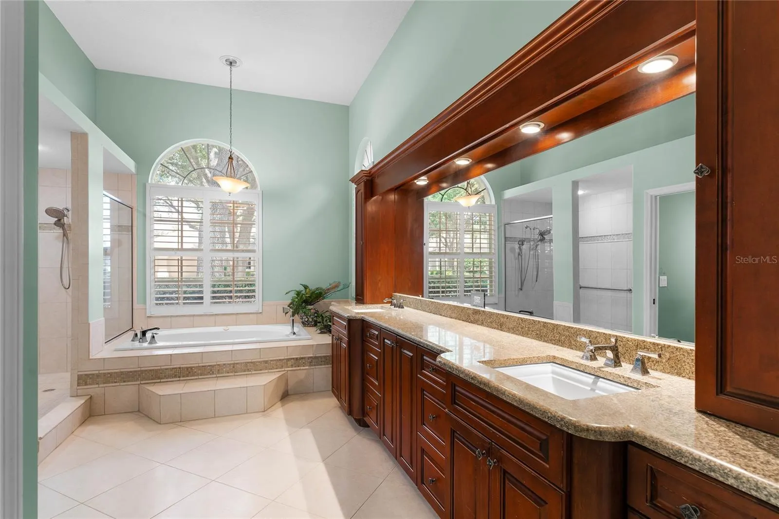 9117 WOODRIDGE RUN DR