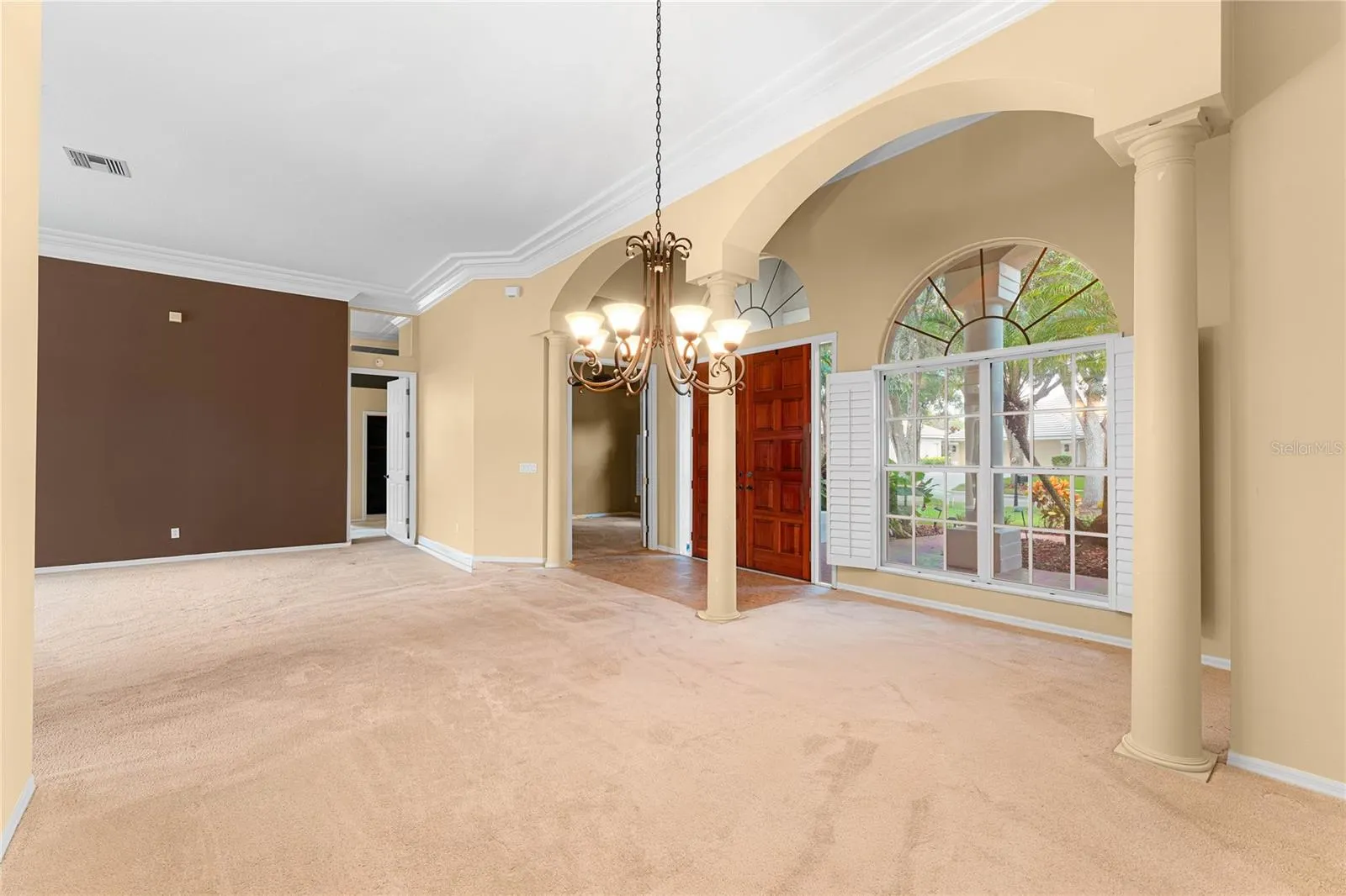 9117 WOODRIDGE RUN DR