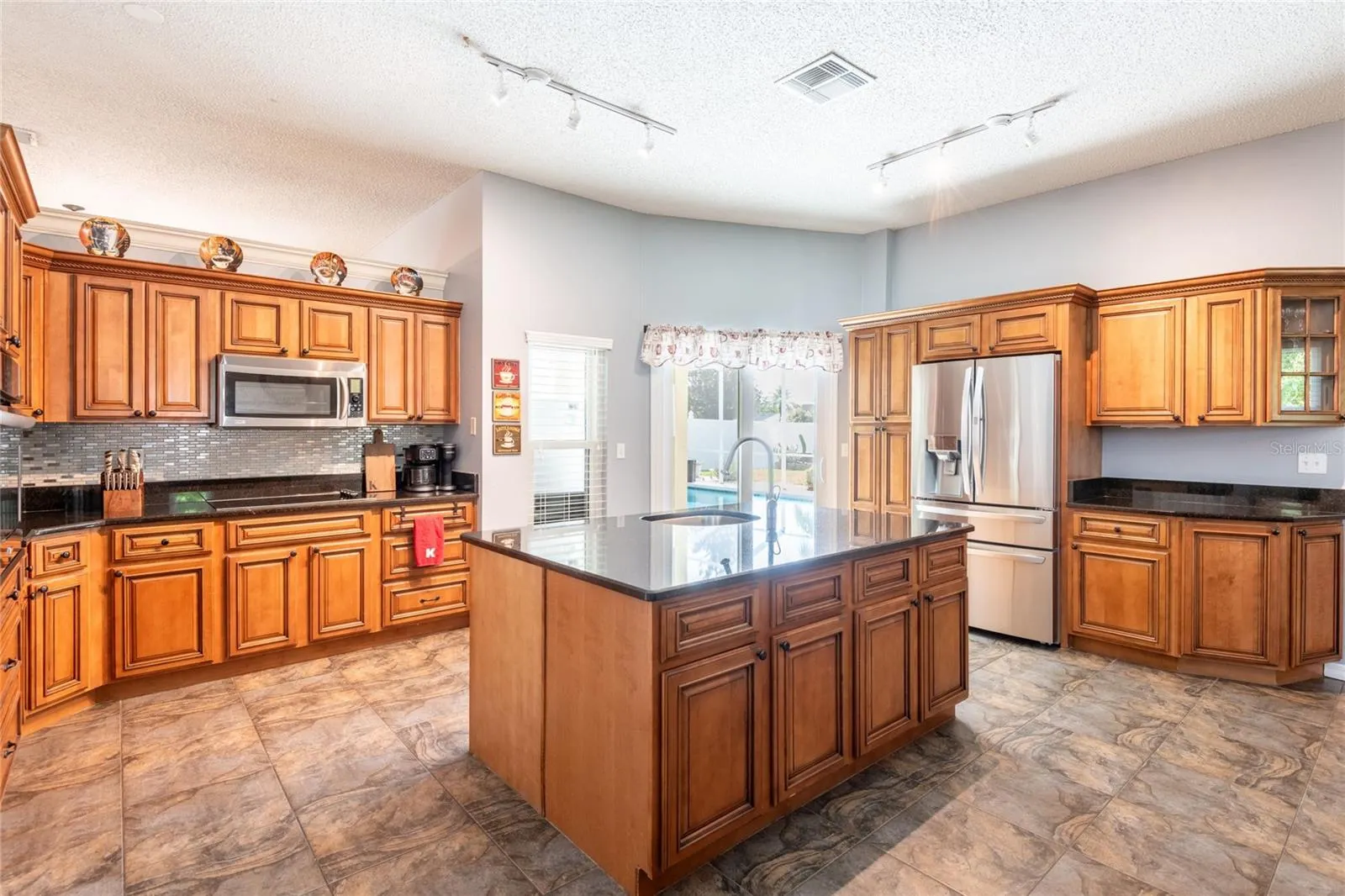 715 JESSANDA CIR