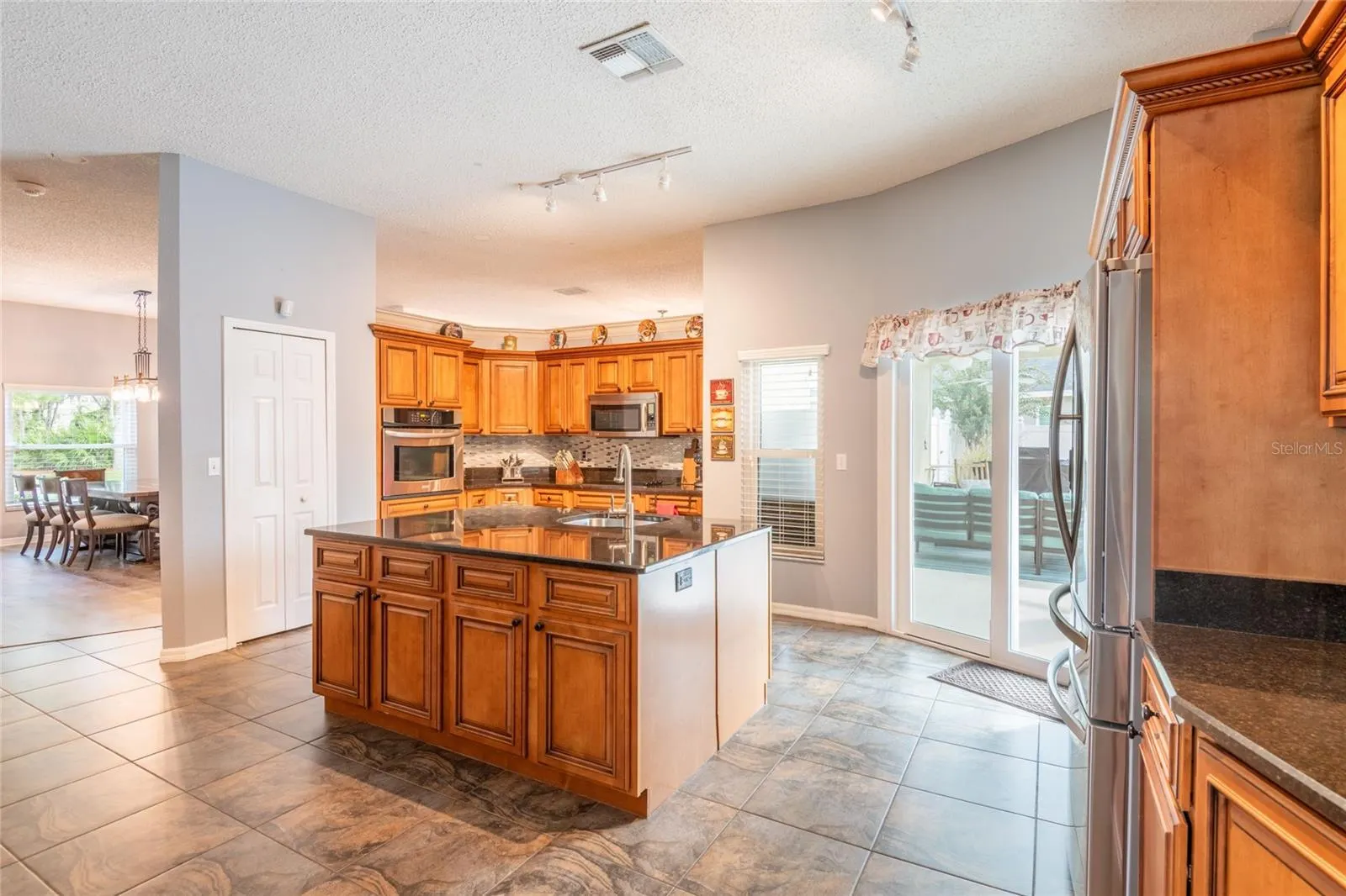 715 JESSANDA CIR