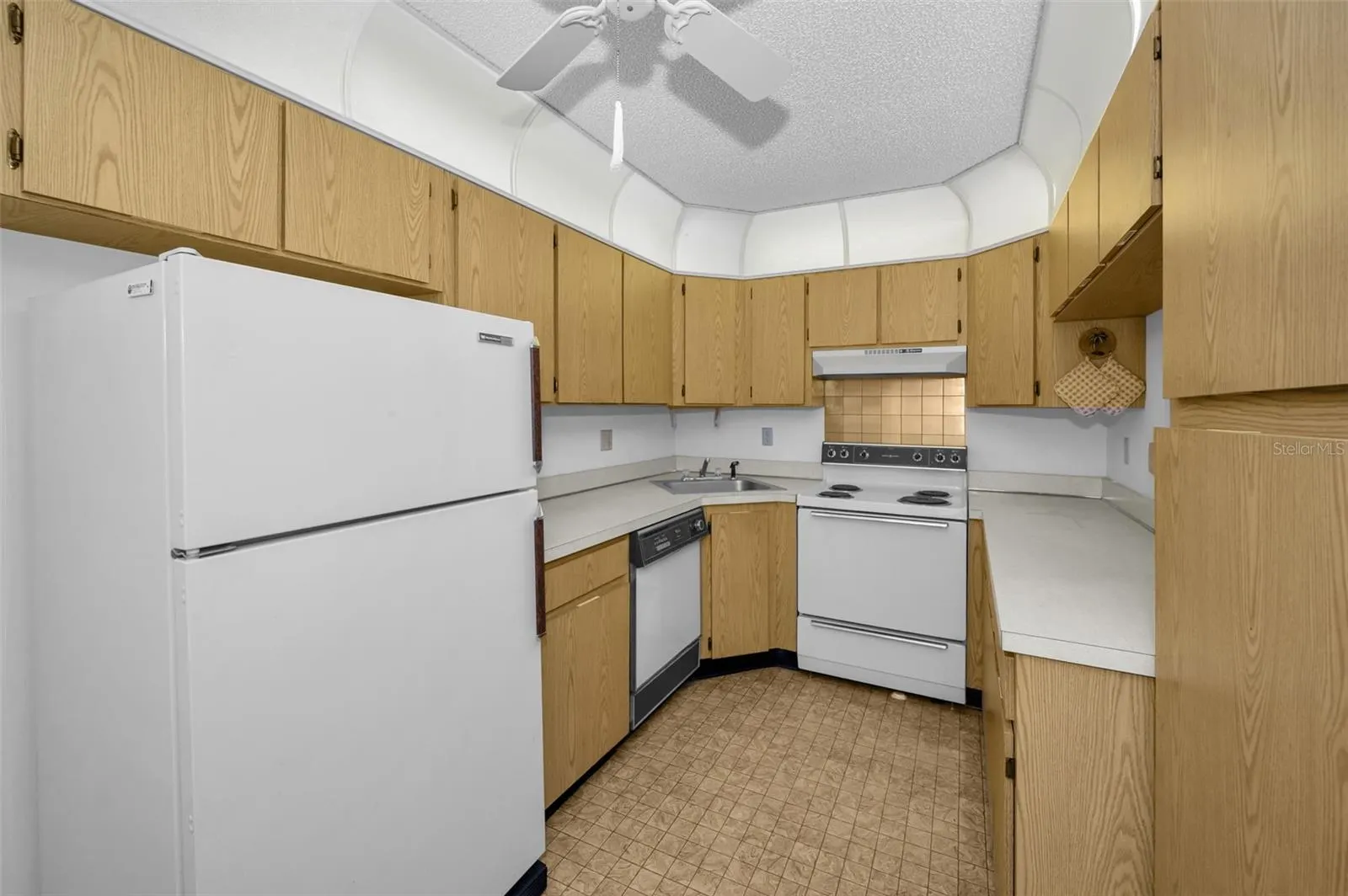1441 PINE GLEN LN #E2, #E2