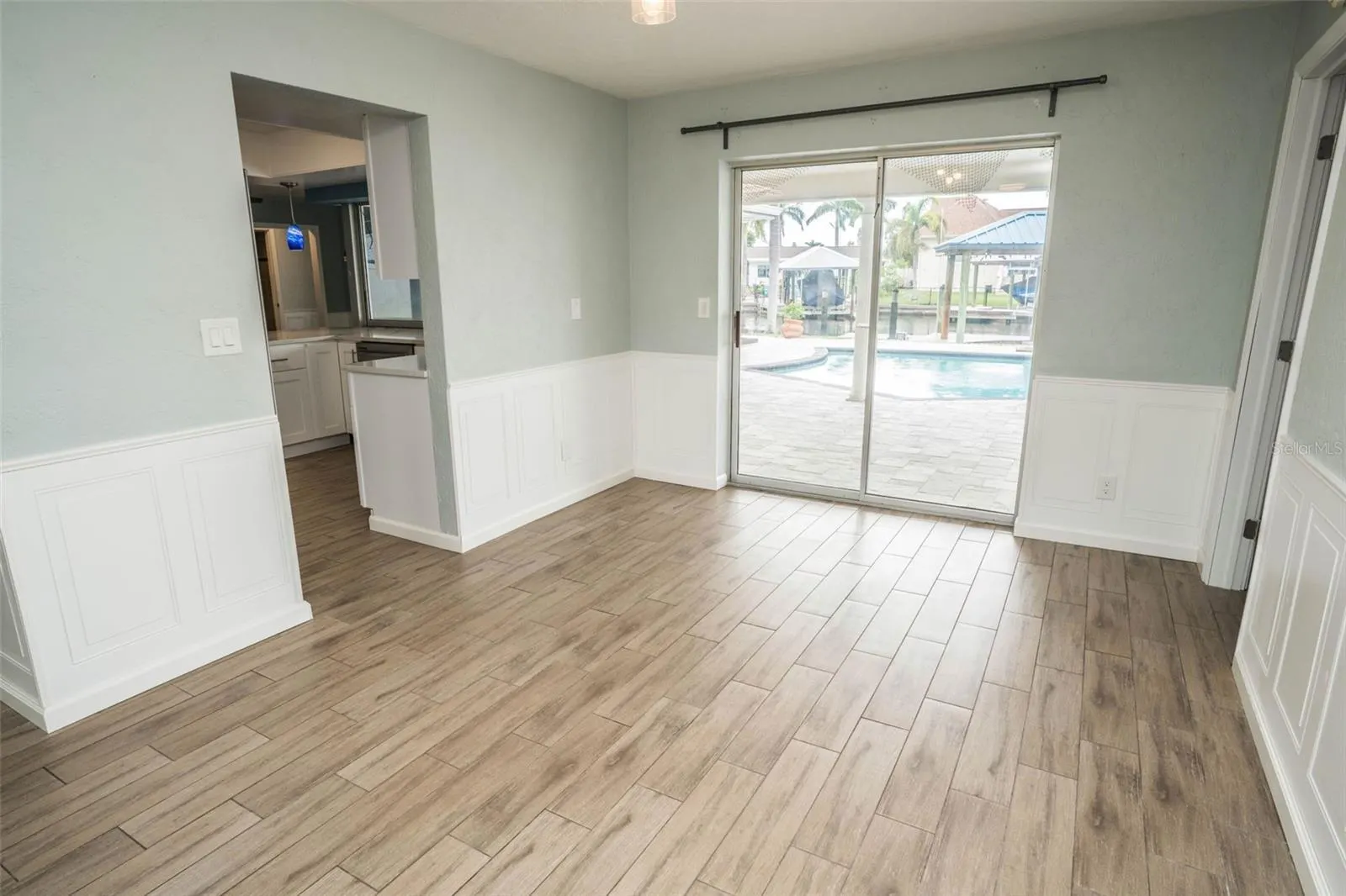 6322 BALBOA LN