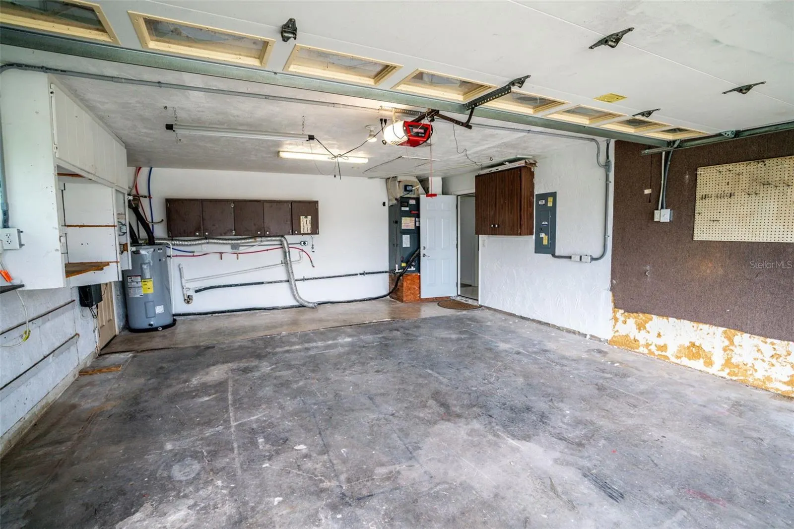 6322 BALBOA LN
