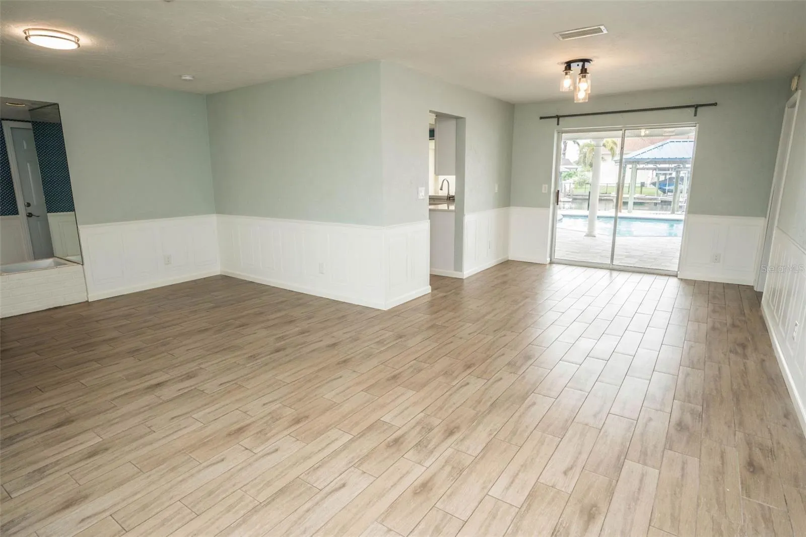 6322 BALBOA LN