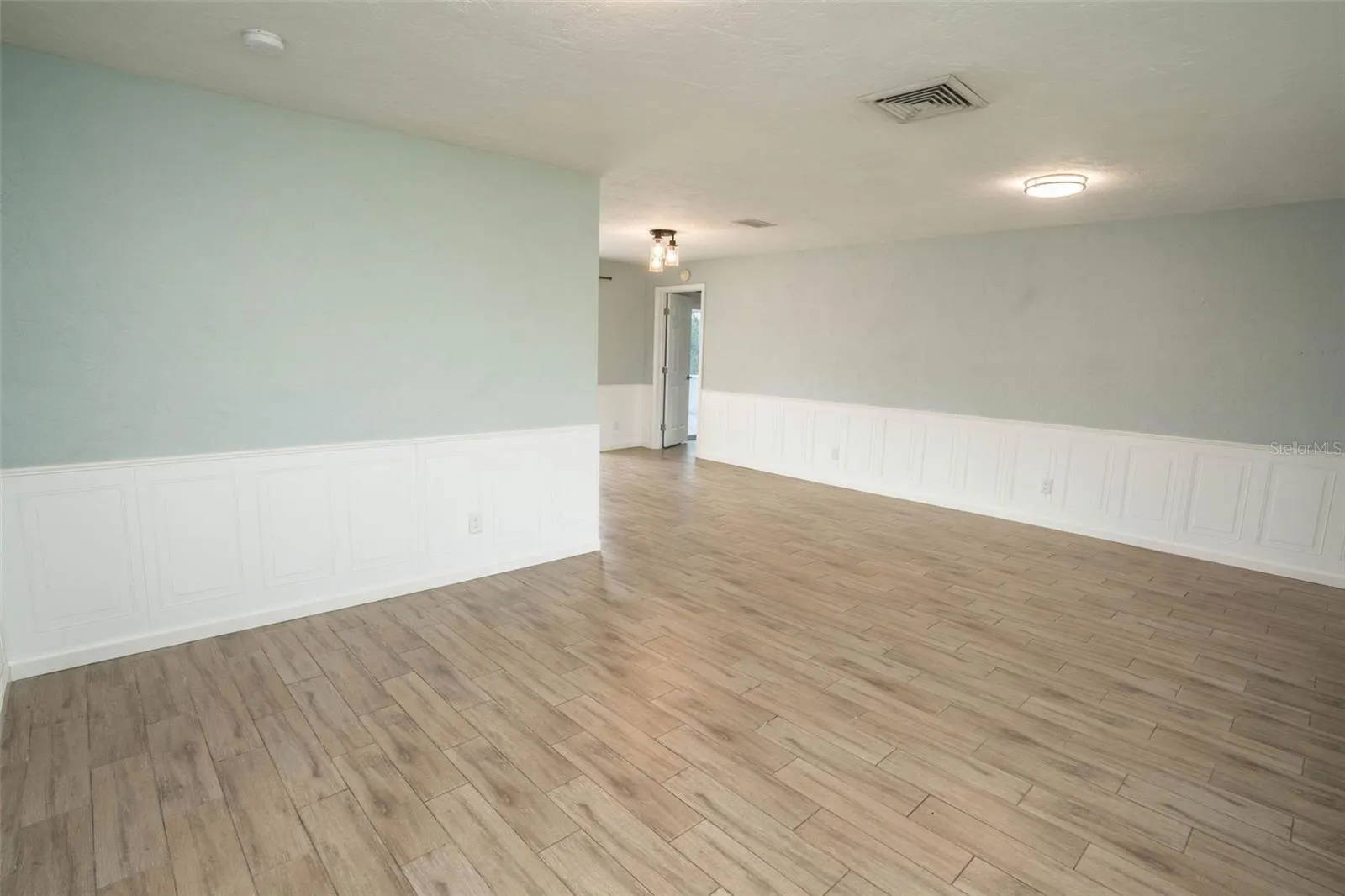 6322 BALBOA LN