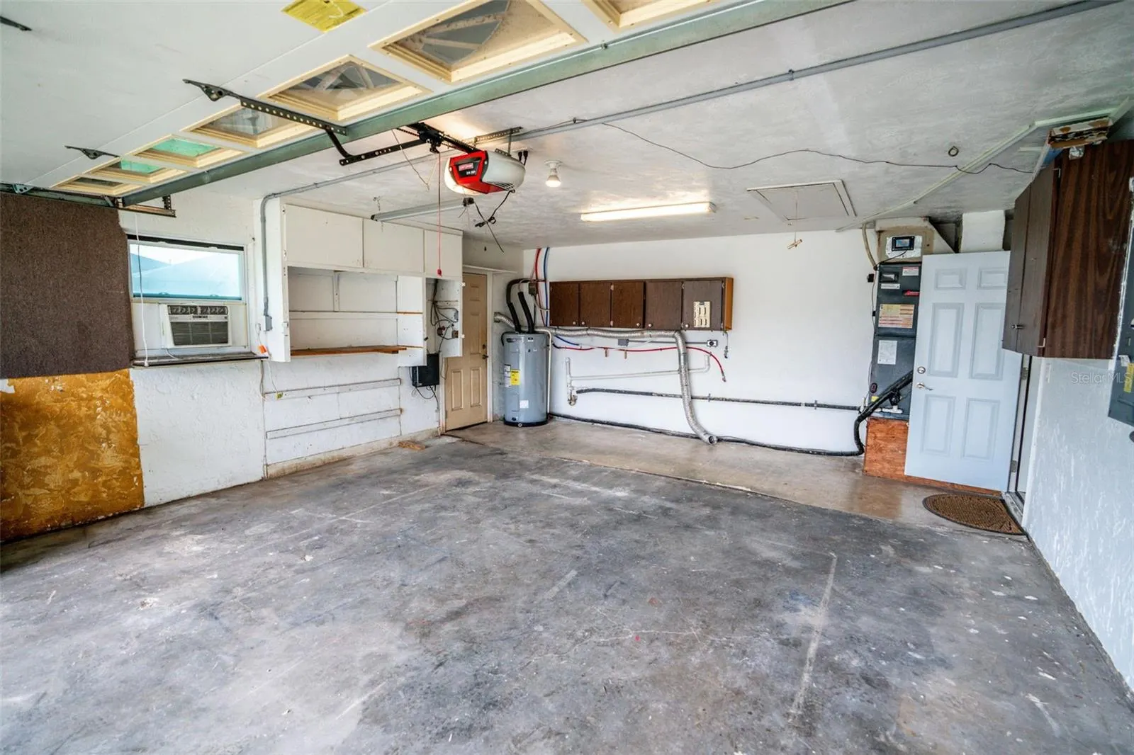 6322 BALBOA LN