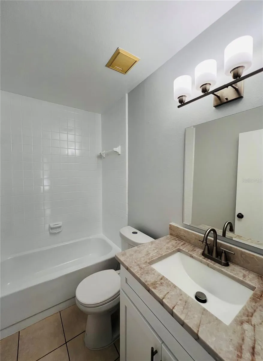 4013 DREAM OAK PL #201, #201