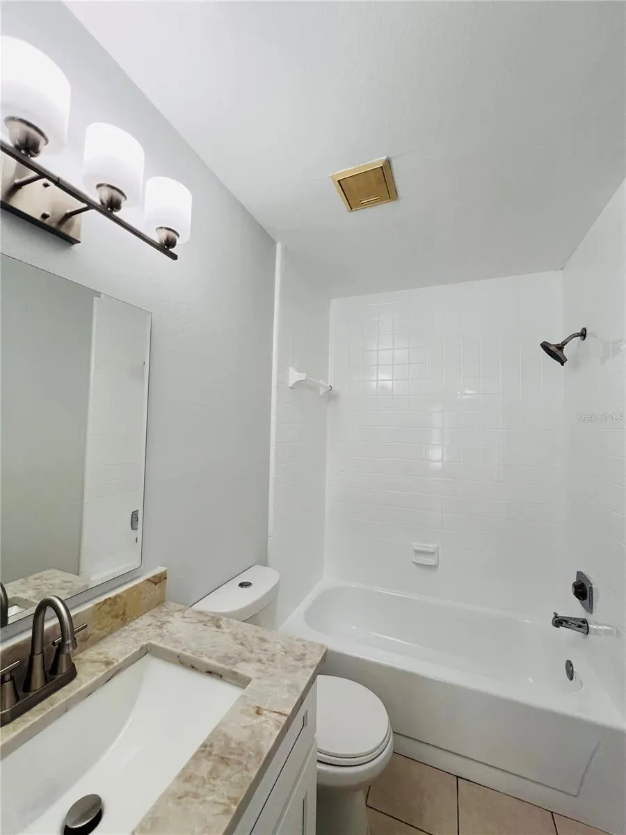 4013 DREAM OAK PL #201, #201