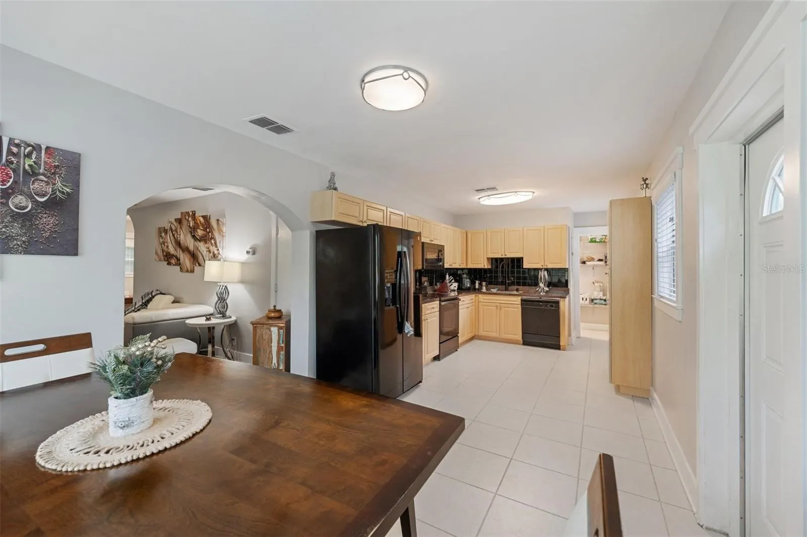 1301 ALICIA AVE