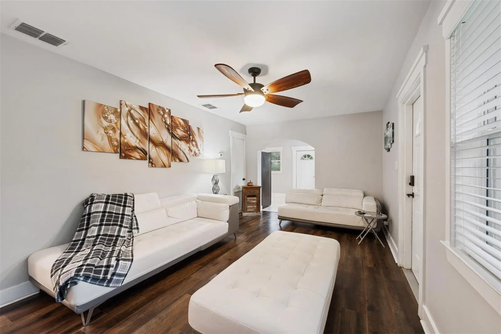 1301 ALICIA AVE