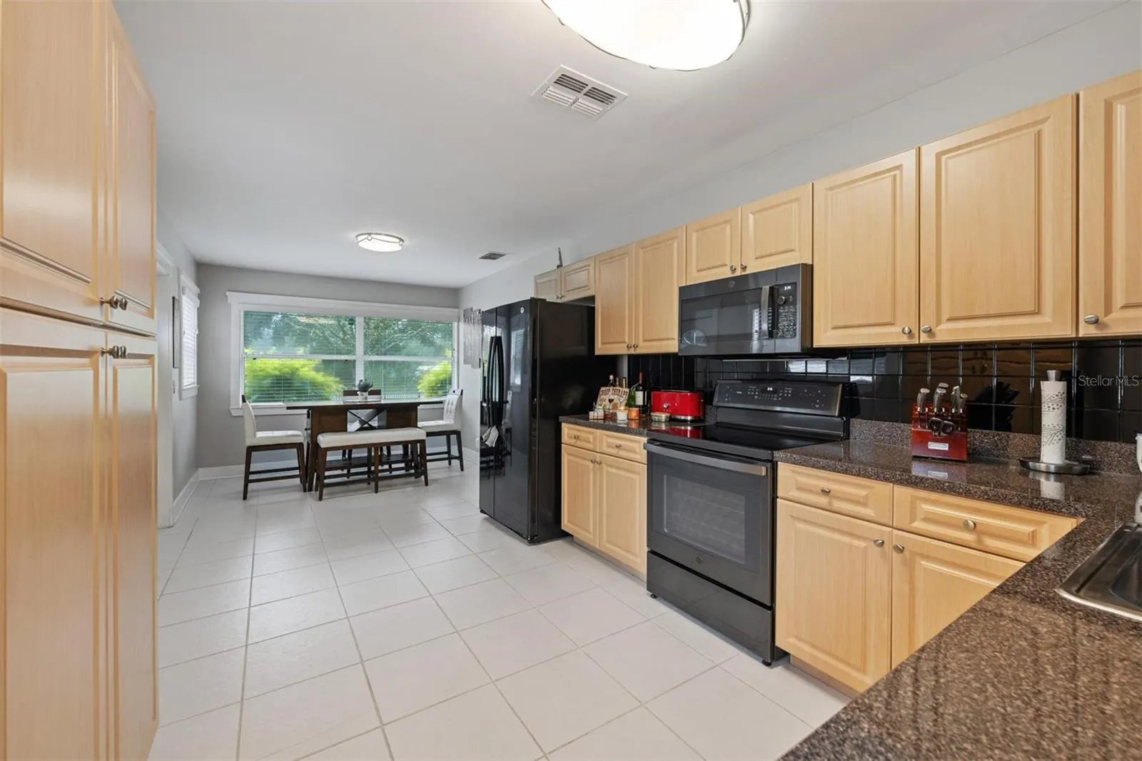 1301 ALICIA AVE