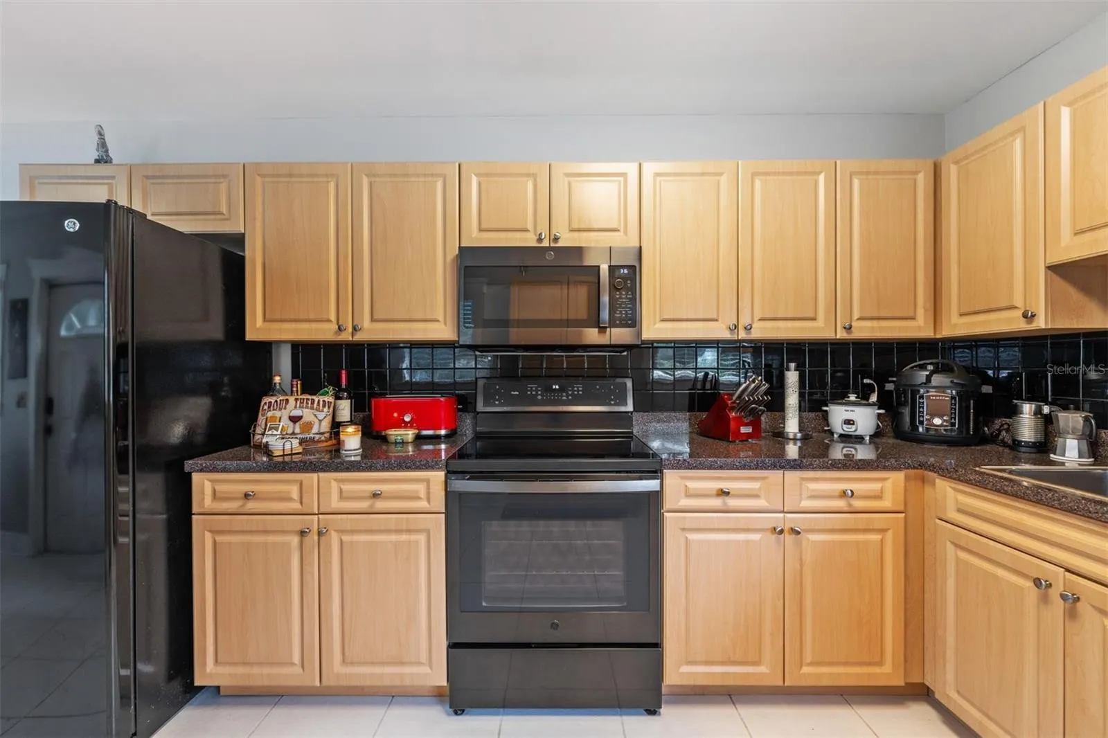 1301 ALICIA AVE