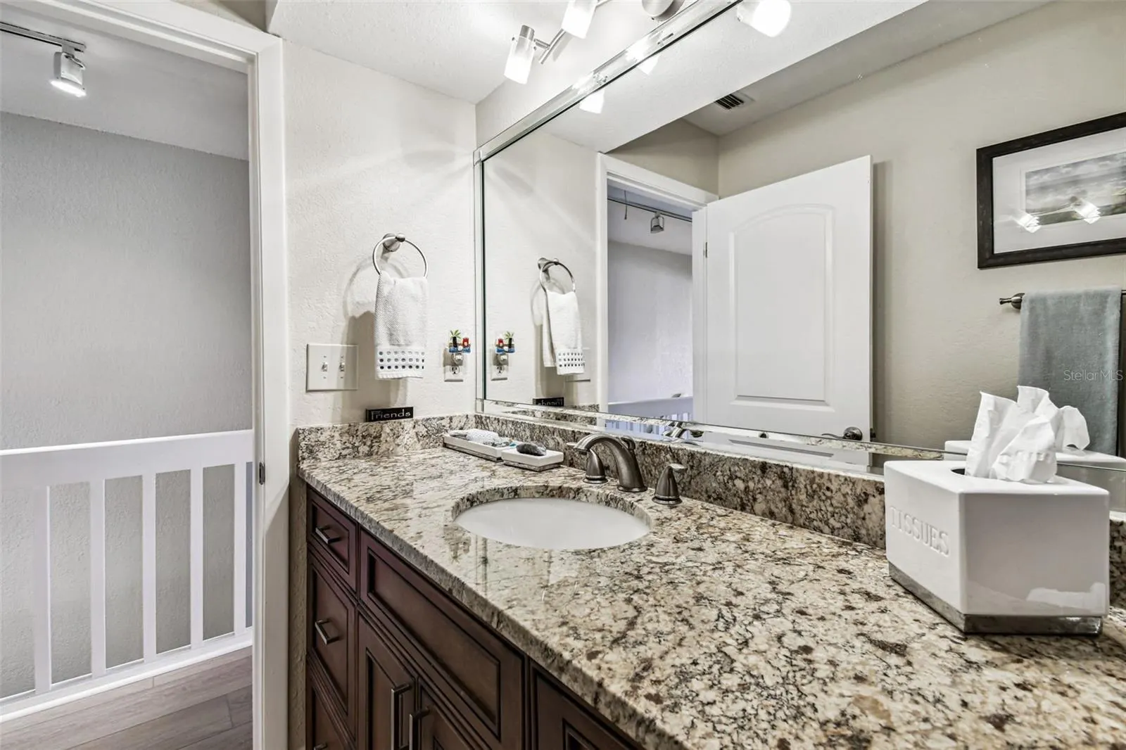 127 1ST ST E #103, #103
