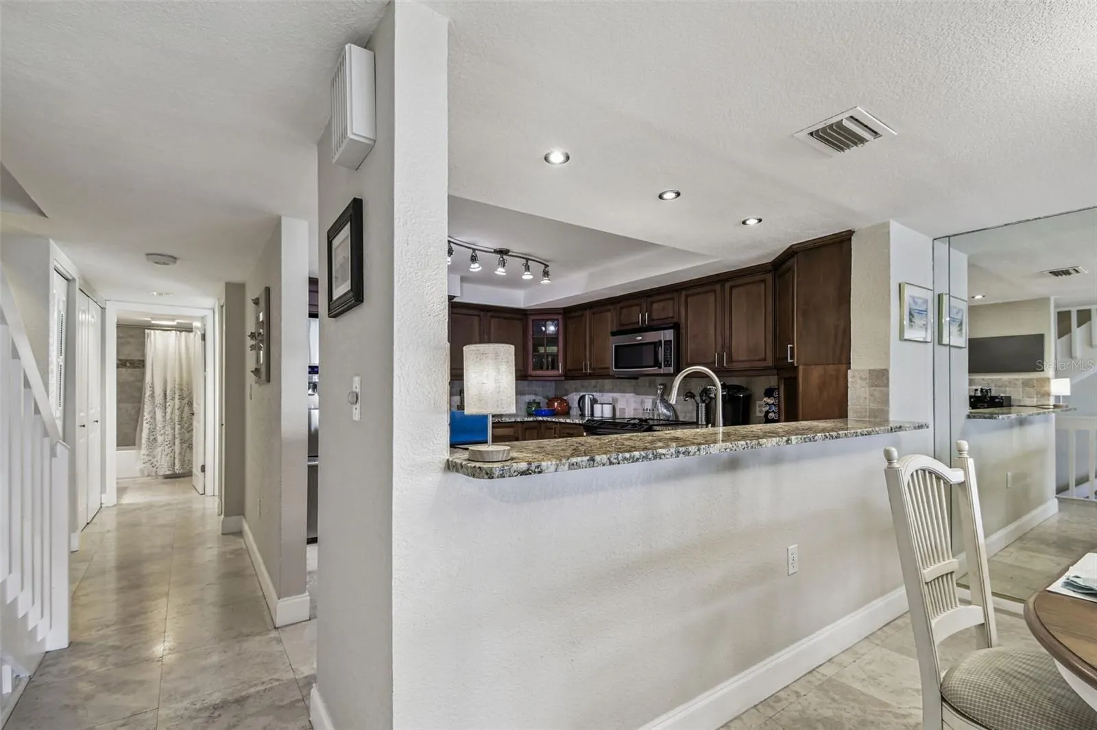 127 1ST ST E #103, #103
