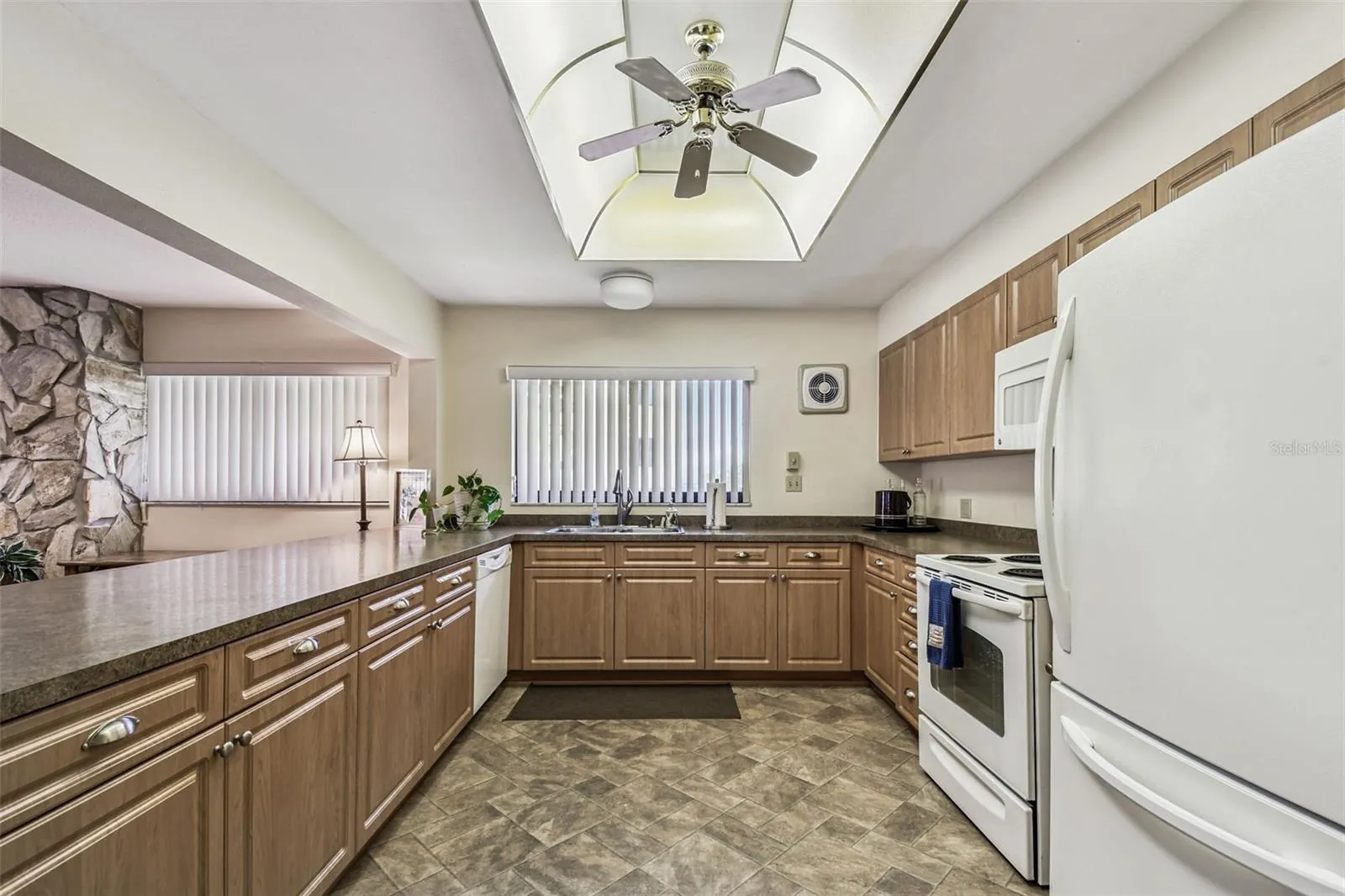 127 1ST ST E #103, #103