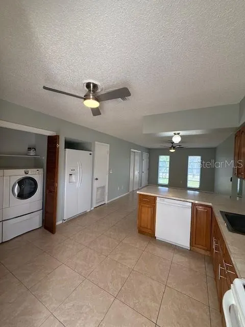 90 FULTON DR SE