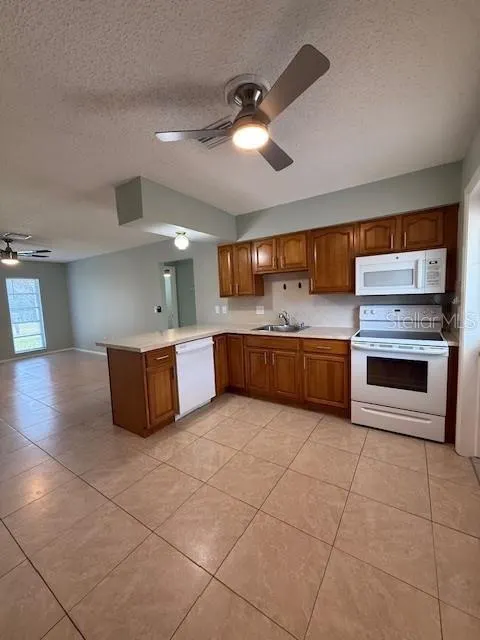 90 FULTON DR SE